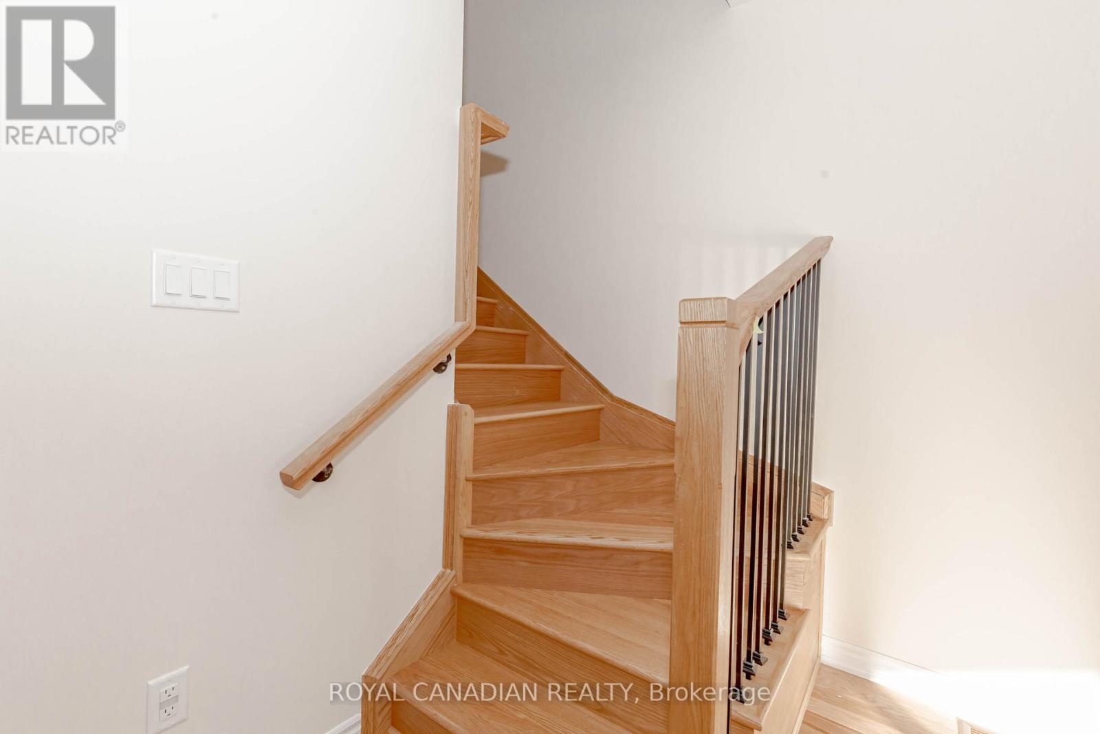 1453 National Common, Burlington, Ontario  L7P 0V7 - Photo 29 - W12613516