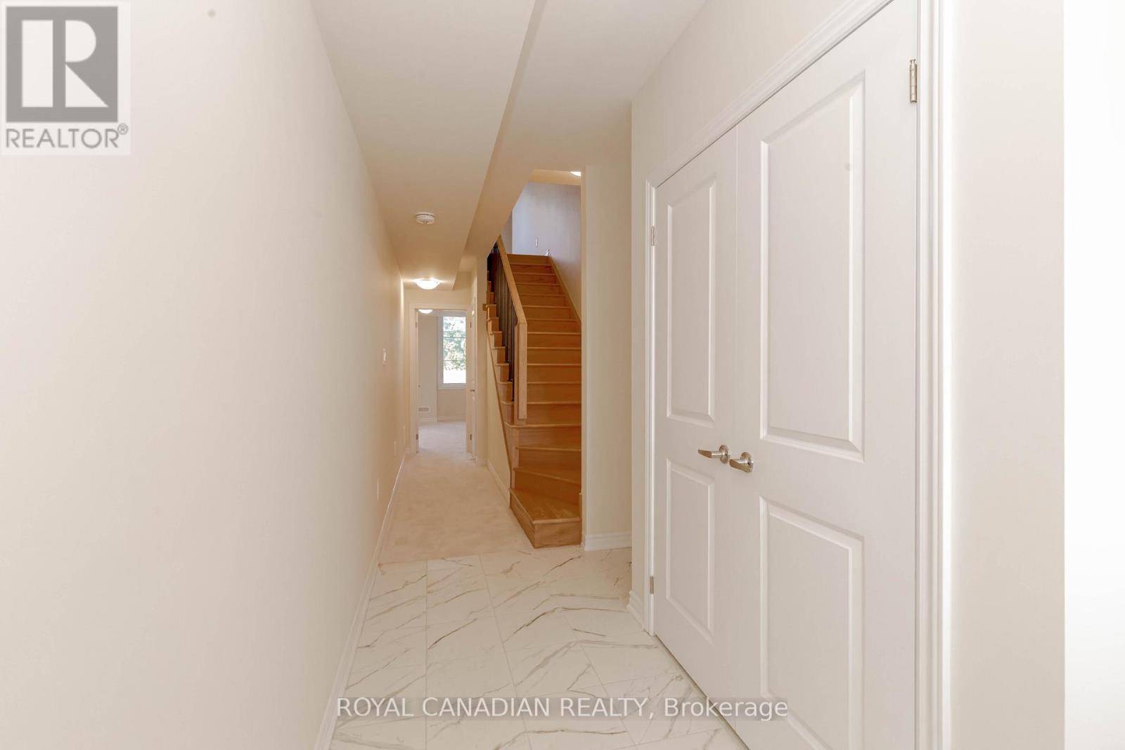 1453 National Common, Burlington, Ontario  L7P 0V7 - Photo 7 - W12613516