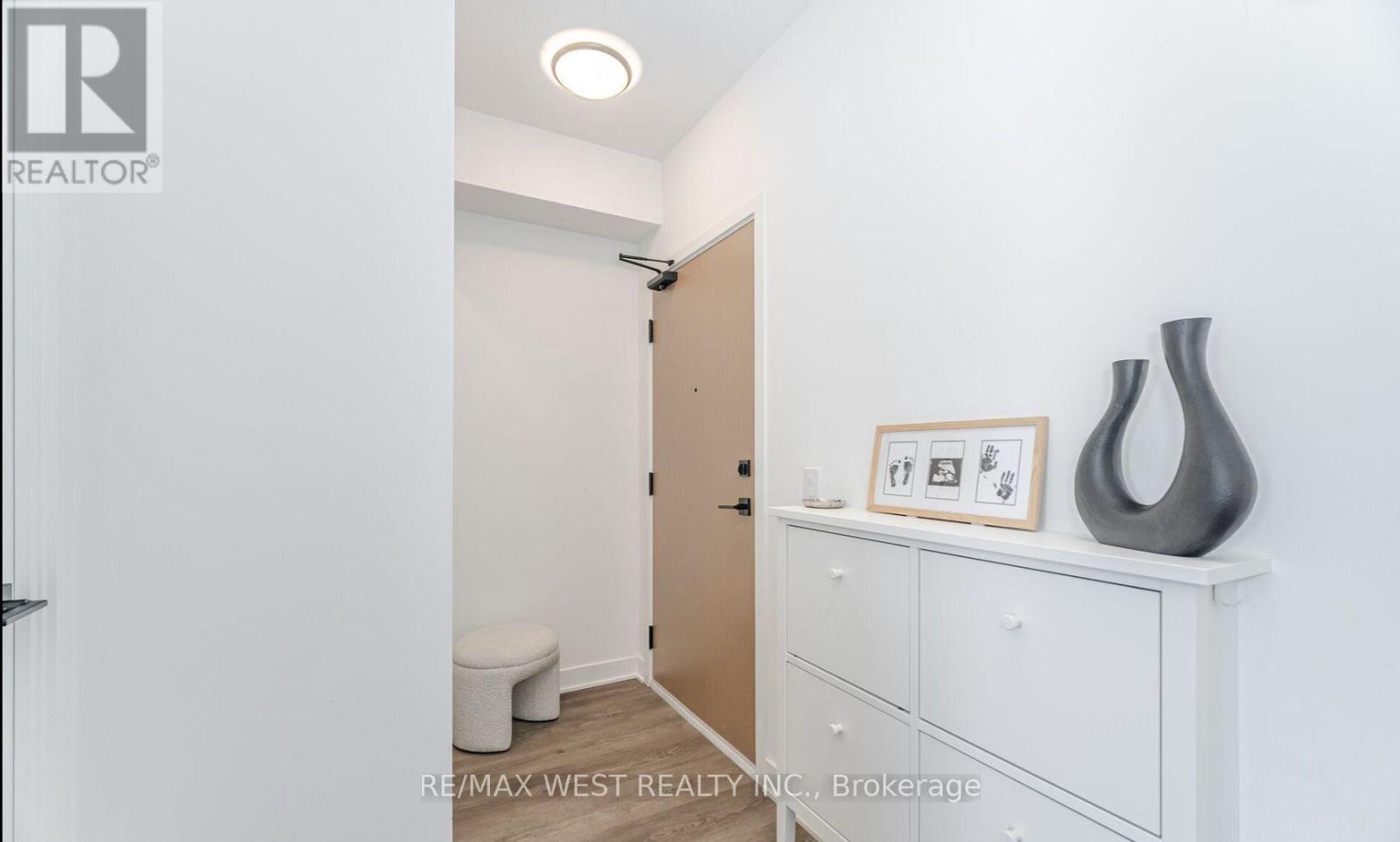 2304 - 36 Zorra Street, Toronto, Ontario  M8Z 1R7 - Photo 3 - W12613528