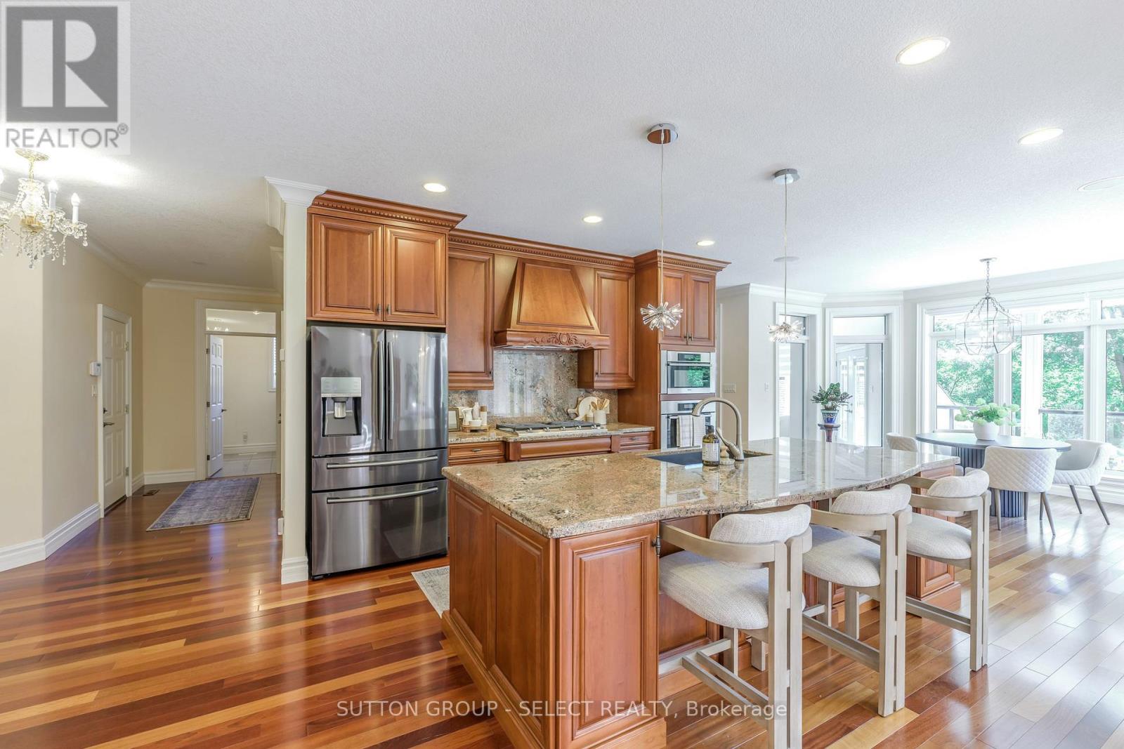 2142 Valleyrun Boulevard, London North, Ontario  N6G 5M7 - Photo 21 - X12393746