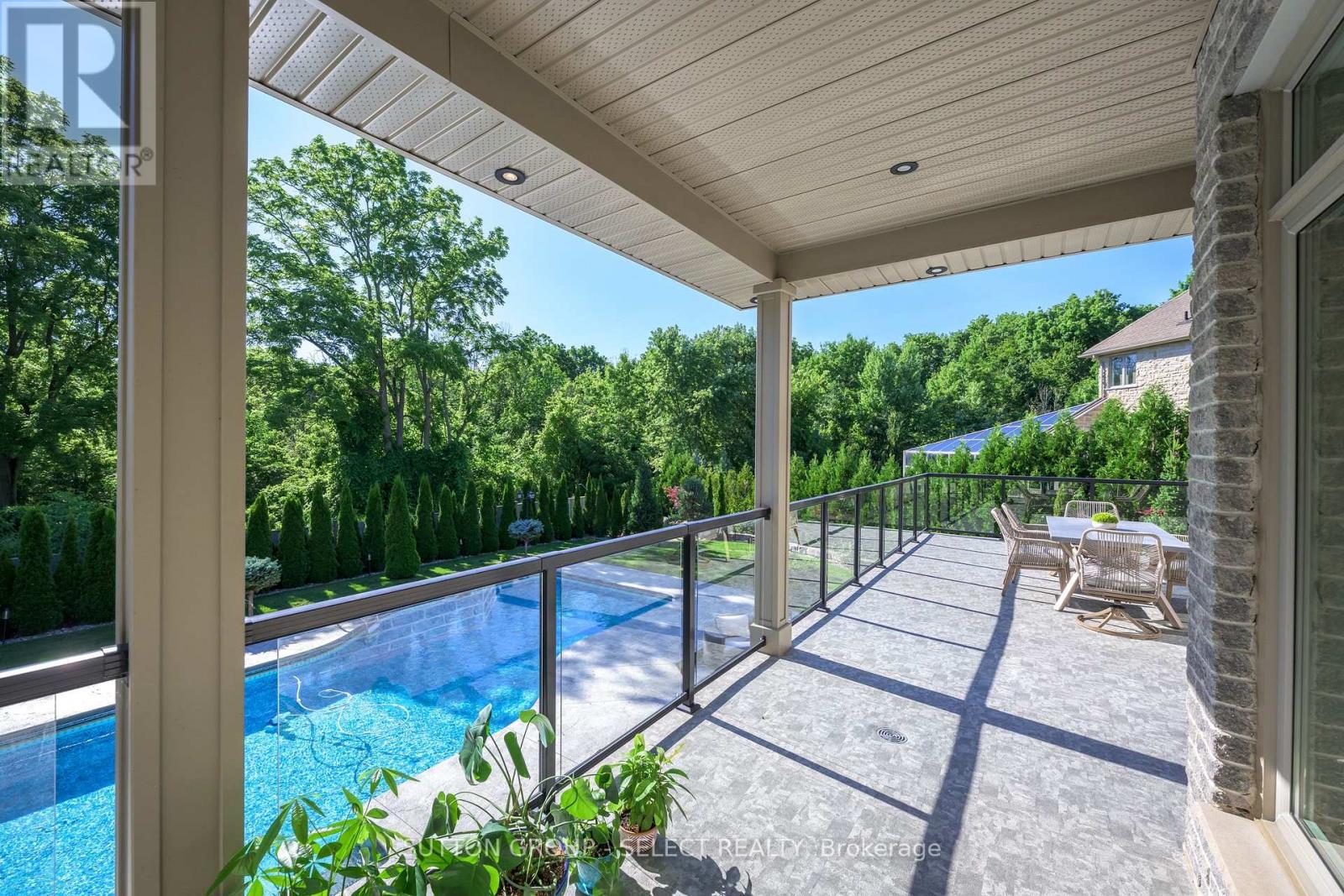 2142 Valleyrun Boulevard, London North, Ontario  N6G 5M7 - Photo 2 - X12393746