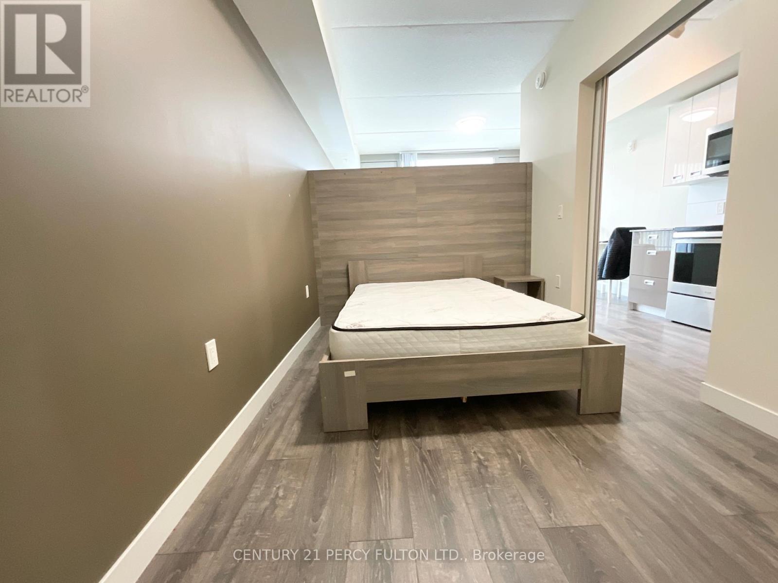 302 - 257 Hemlock Street, Waterloo, Ontario  N2L 3R4 - Photo 15 - X12613496