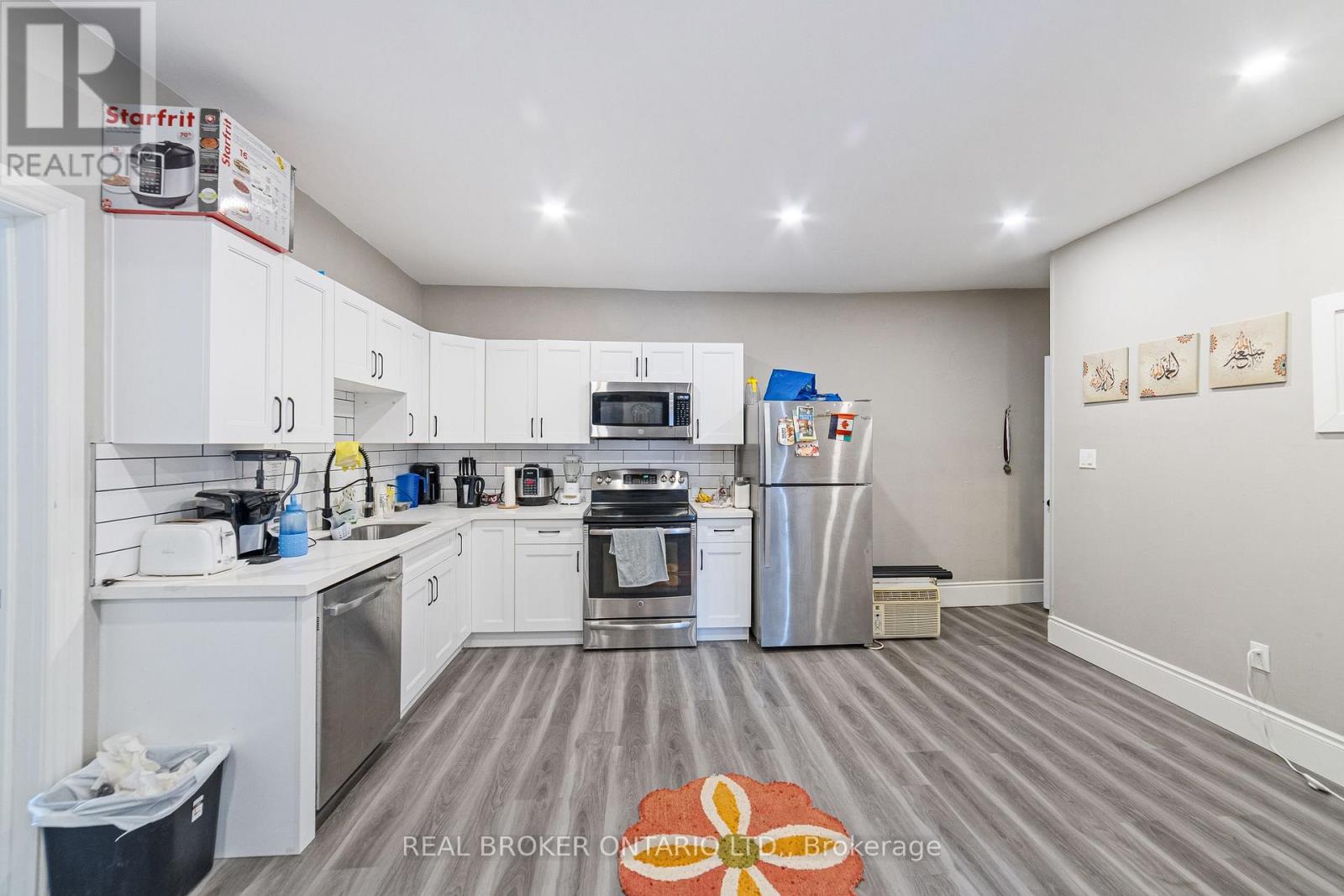 208 Mary Street, Hamilton, Ontario  L8L 4V8 - Photo 19 - X12613540