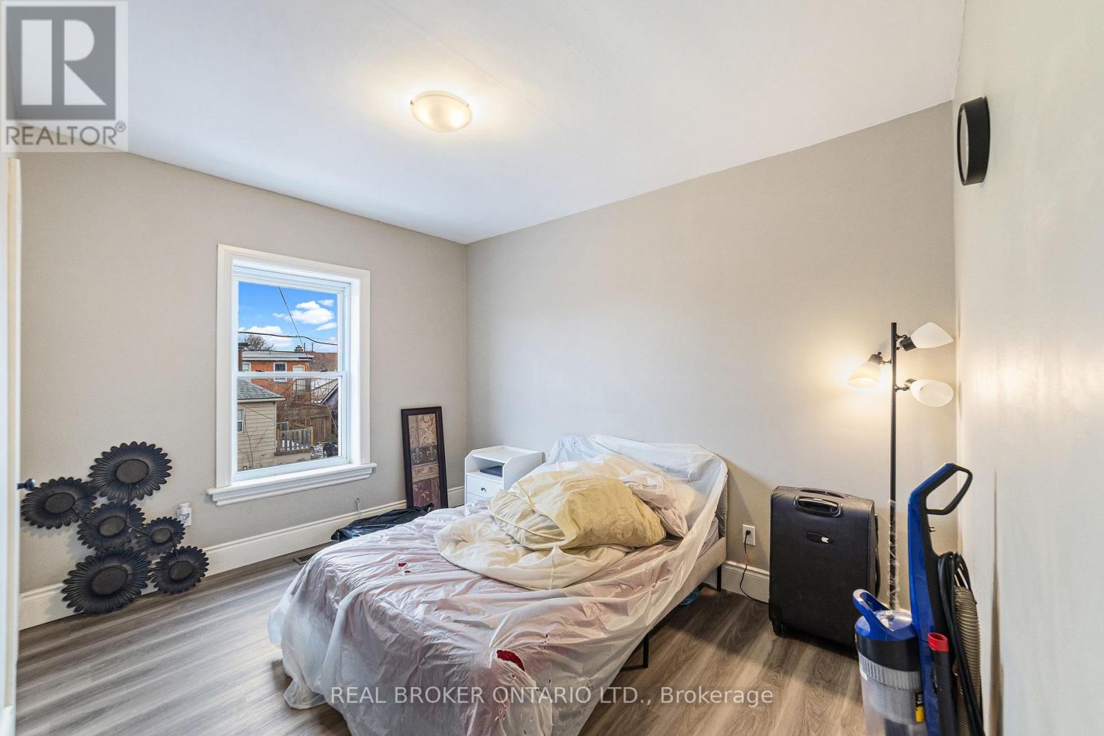 208 Mary Street, Hamilton, Ontario  L8L 4V8 - Photo 24 - X12613540