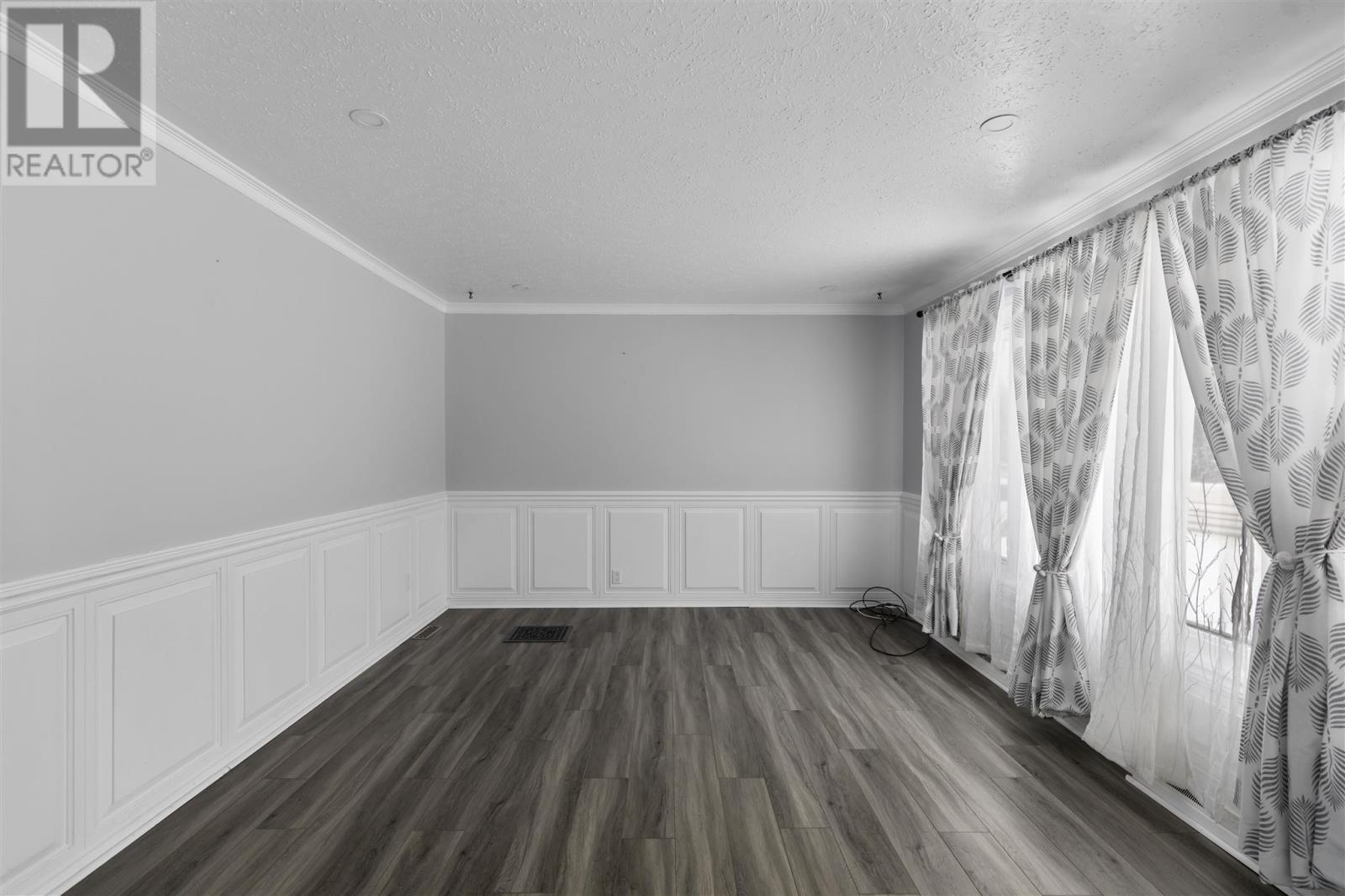 263 Second Lin E, Sault Ste. Marie, Ontario P6C 2M5 - Photo 7 - SM253433