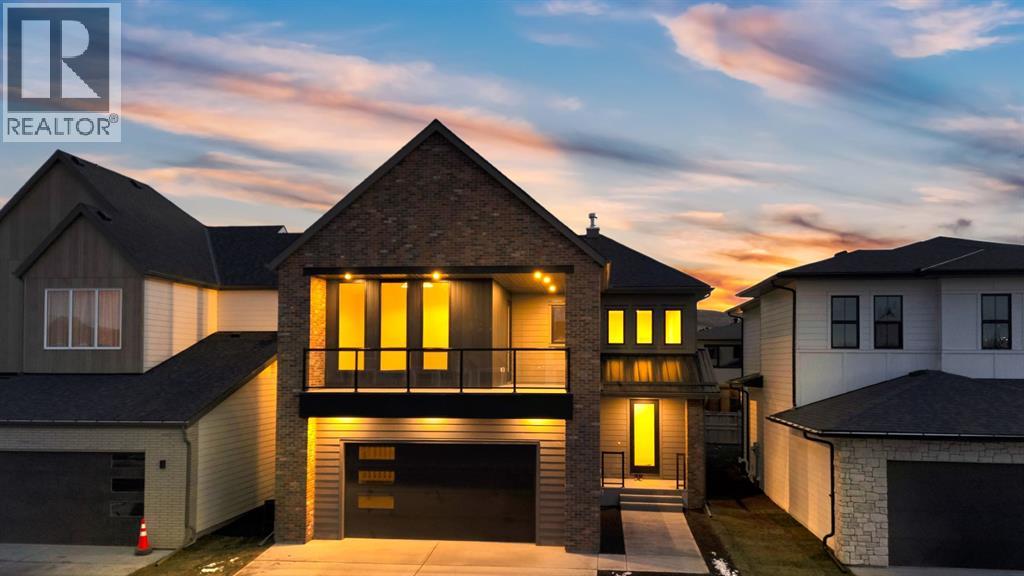 30 Greenwich Row NW, Calgary, Alberta