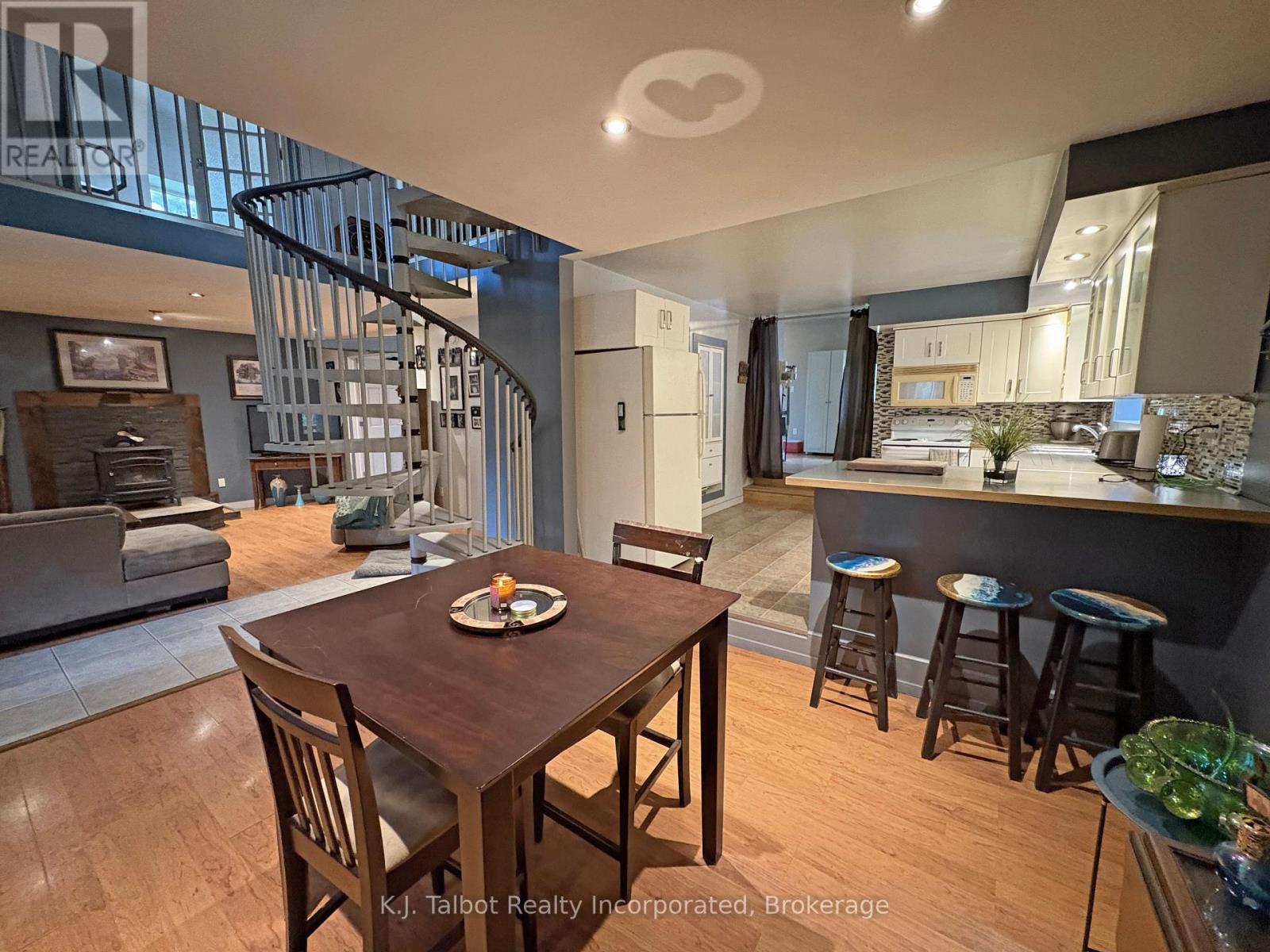 82044 Bluewater Highway, Ashfield-Colborne-Wawanosh (Colborne), Ontario  N7A 3Y2 - Photo 8 - X12613660