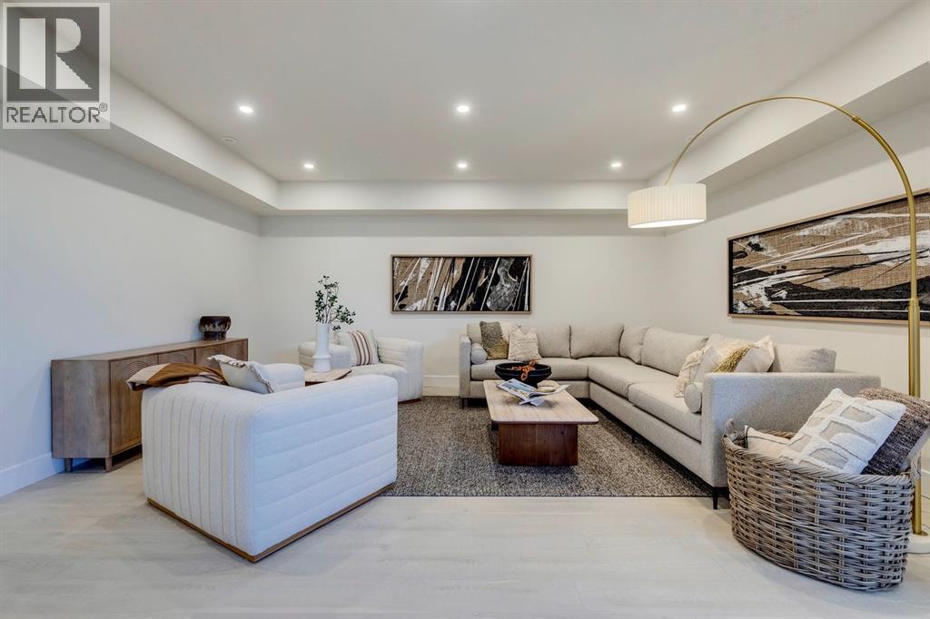 8 Calais Lane Sw, Calgary, Alberta  T3E 7K1 - Photo 31 - A2265048