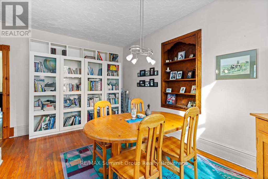 795099 East Back Line, Grey Highlands, Ontario  N0C 1H0 - Photo 11 - X12613692