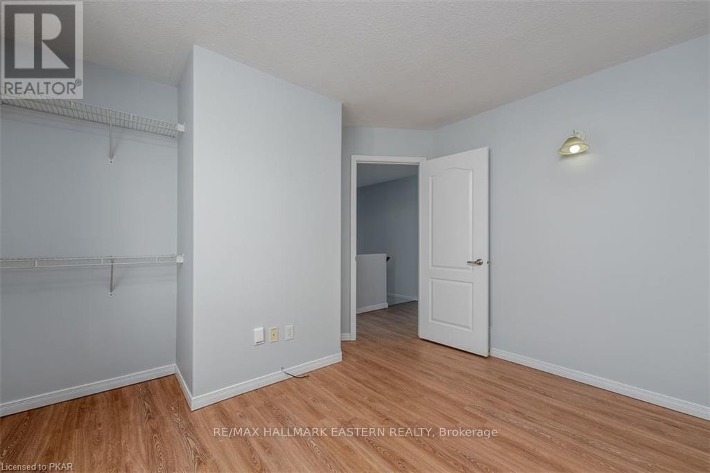 801 - 246 Spillsbury Drive, Peterborough West, Ontario  K9K 0A1 - Photo 6 - X12613662