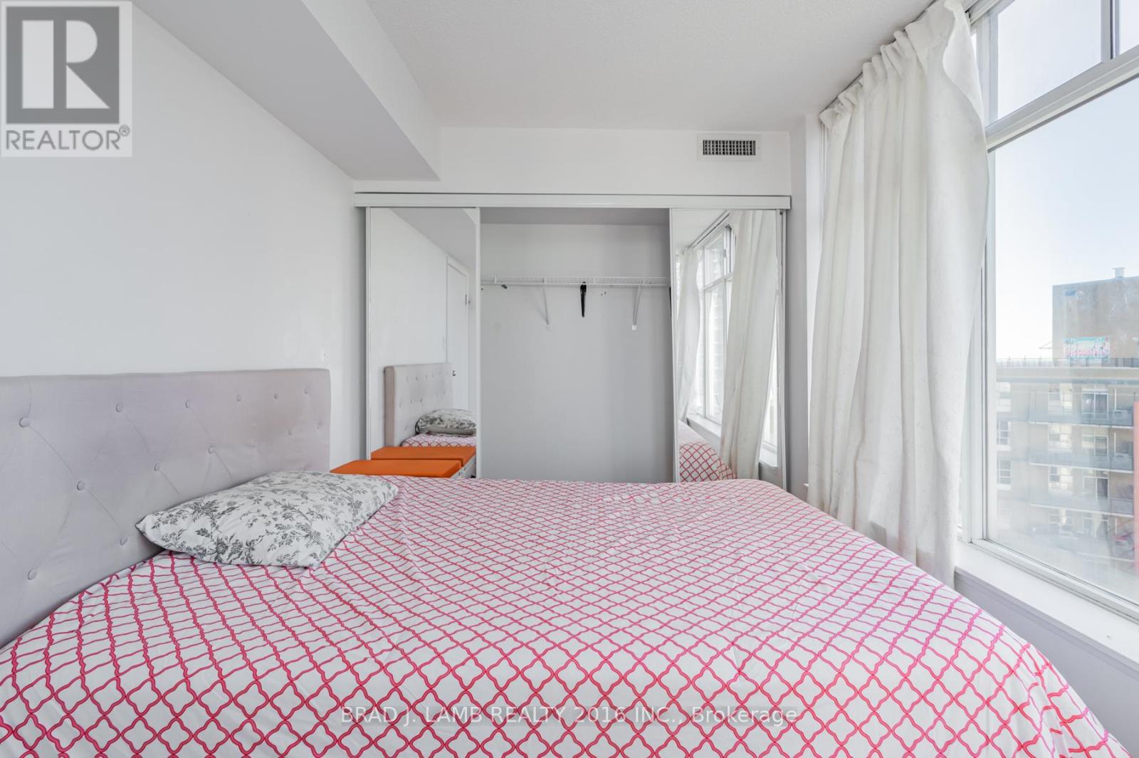 1122 - 650 Queens Quay W, Toronto, Ontario  M3V 3N2 - Photo 16 - C12613596