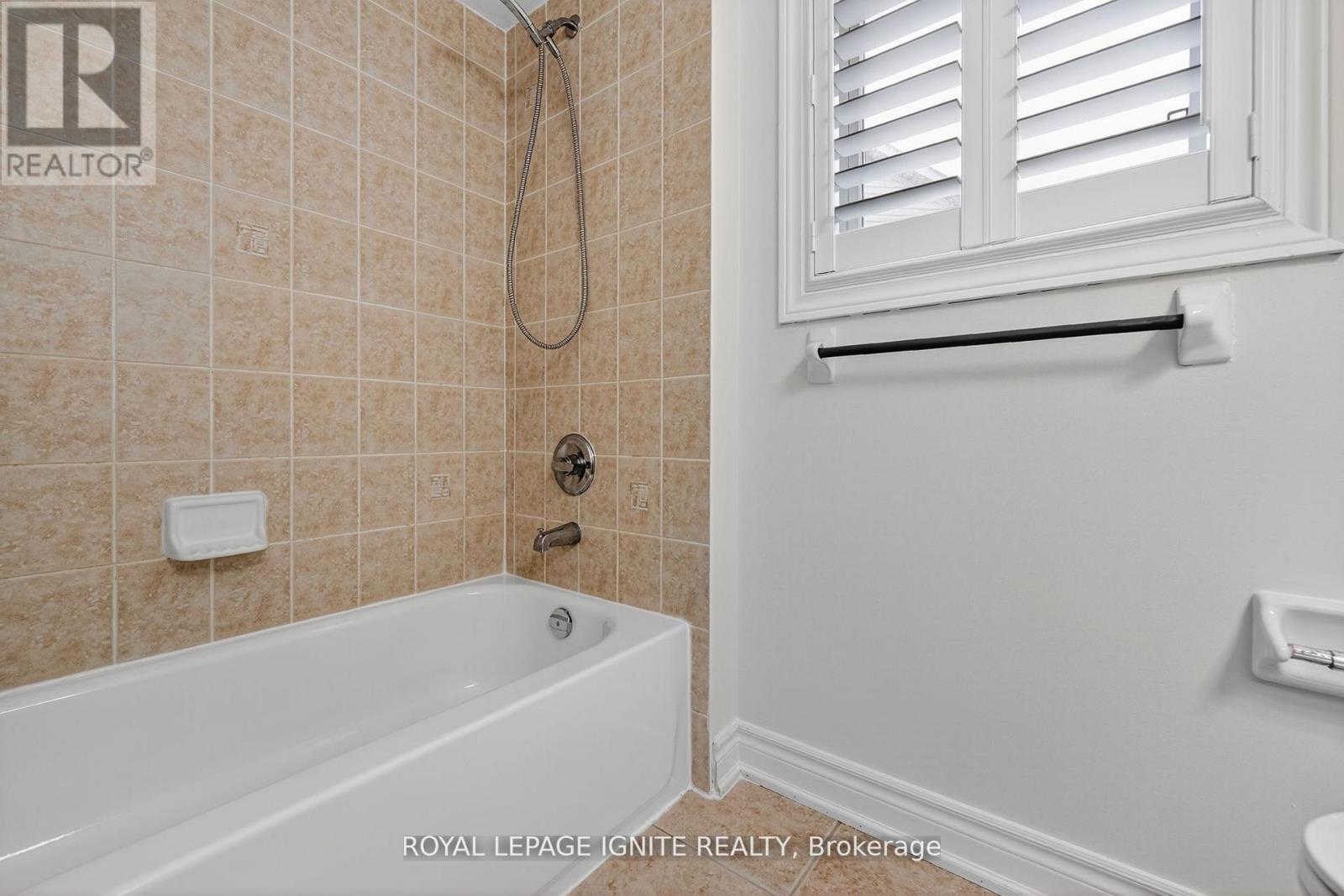 71 Norland Circle, Oshawa, Ontario  L1L 0A7 - Photo 29 - E12613594