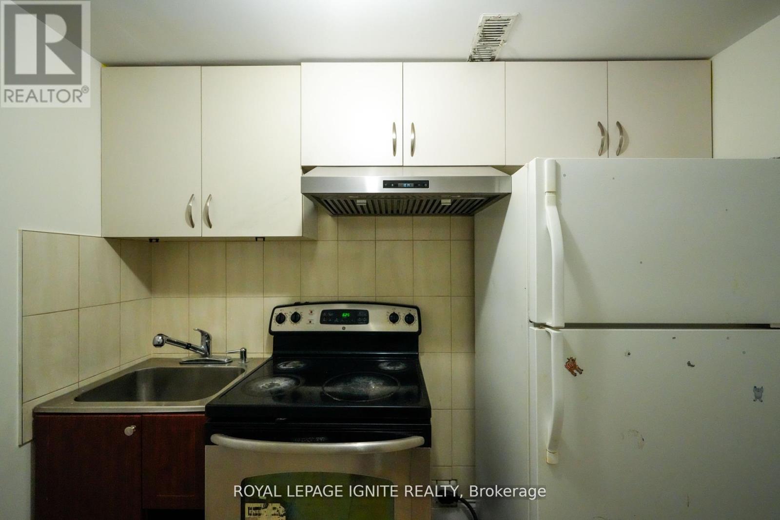 5 Dent Street, Ajax, Ontario  L1T 4E8 - Photo 39 - E12613628