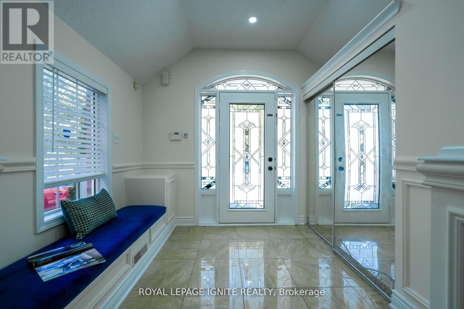 5 Dent Street, Ajax, Ontario  L1T 4E8 - Photo 4 - E12613628