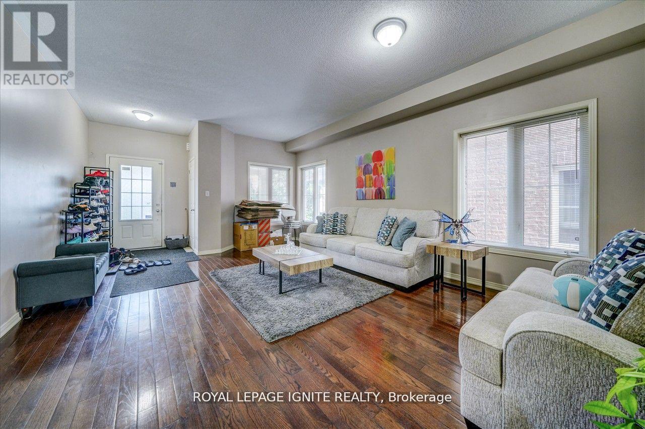 94 Gillett Drive, Ajax, Ontario  L1Z 0N3 - Photo 3 - E12613686