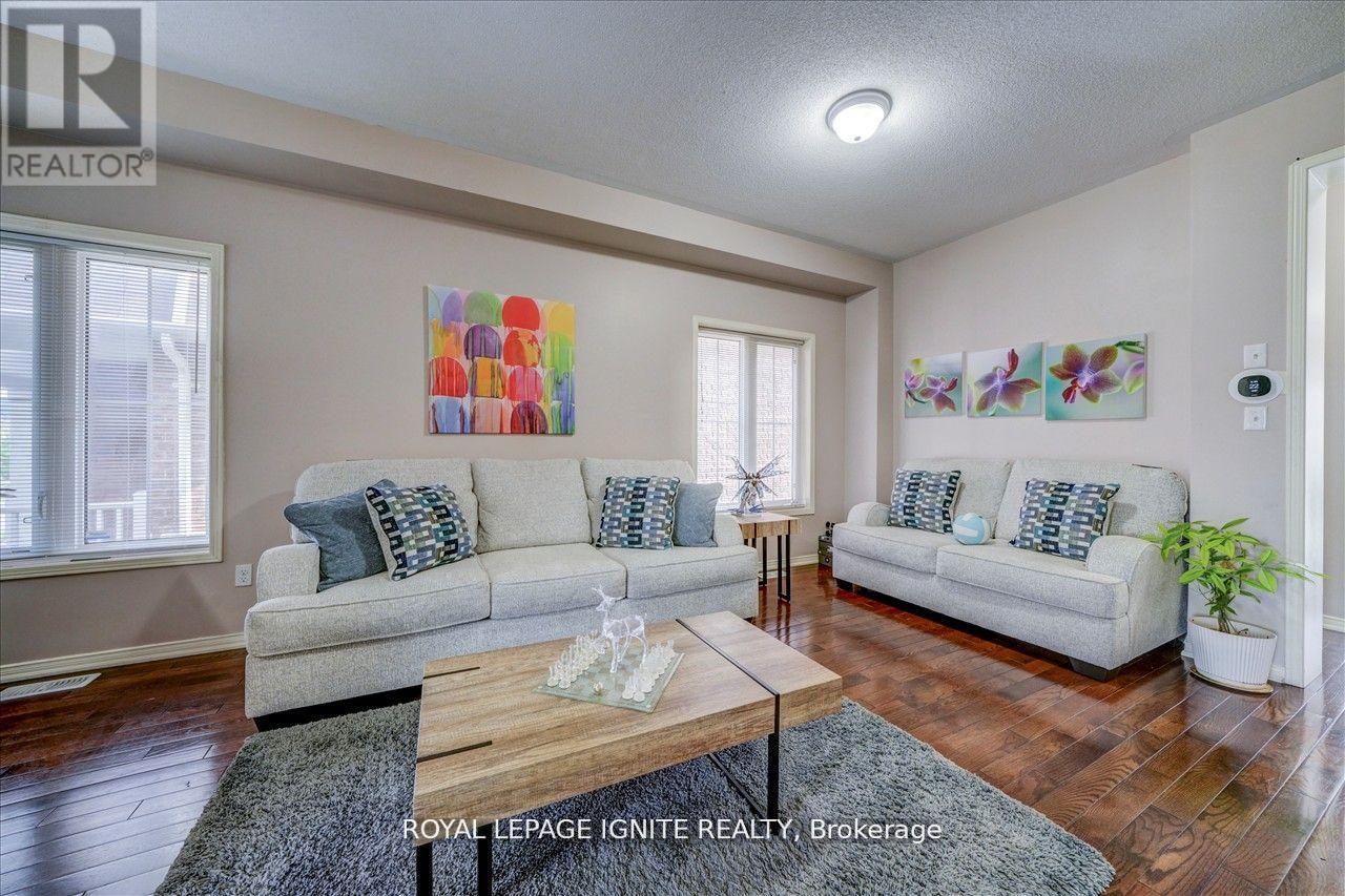 94 Gillett Drive, Ajax, Ontario  L1Z 0N3 - Photo 4 - E12613686