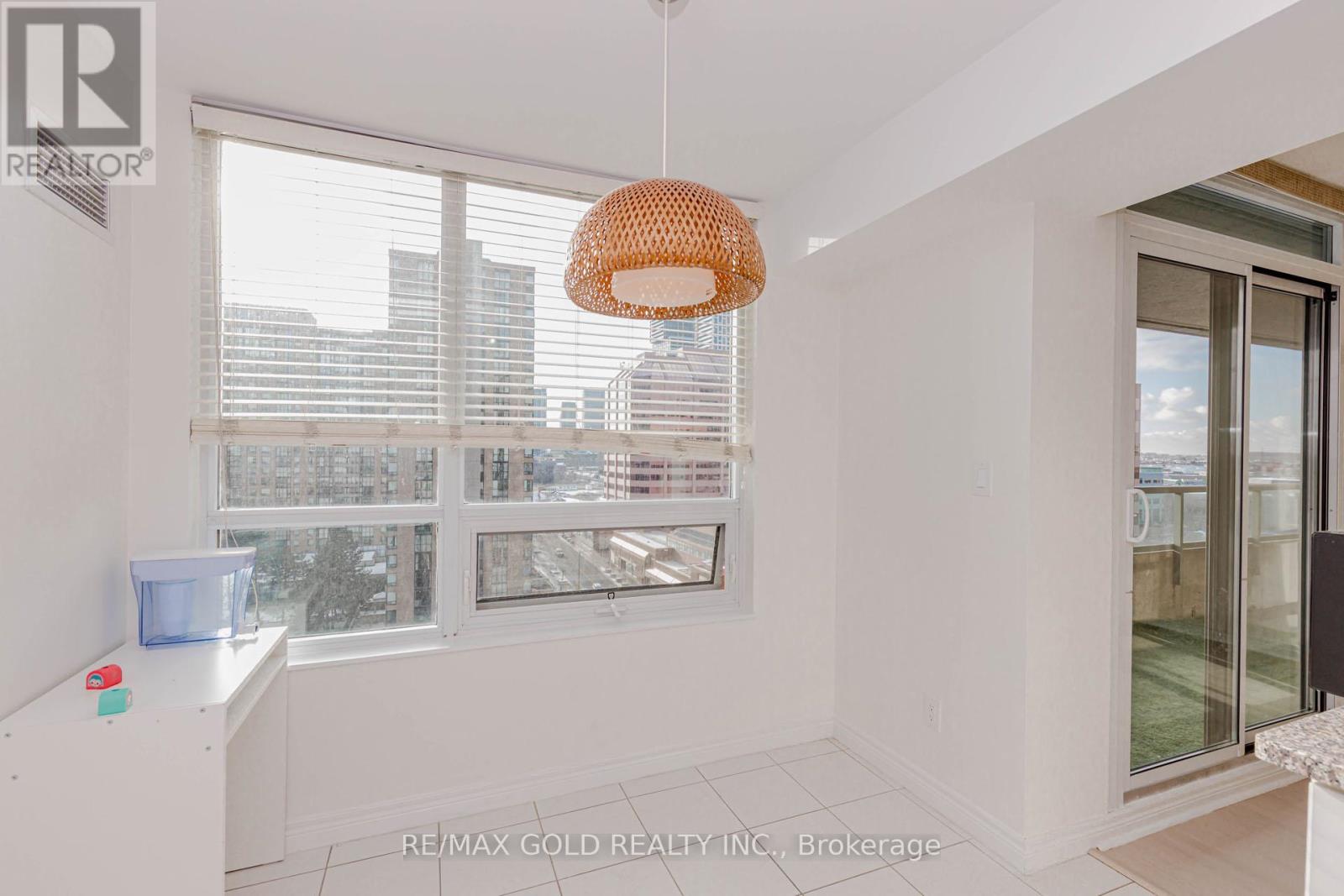 1507 - 208 Enfield Place, Mississauga, Ontario  L5B 0B8 - Photo 25 - W12603224