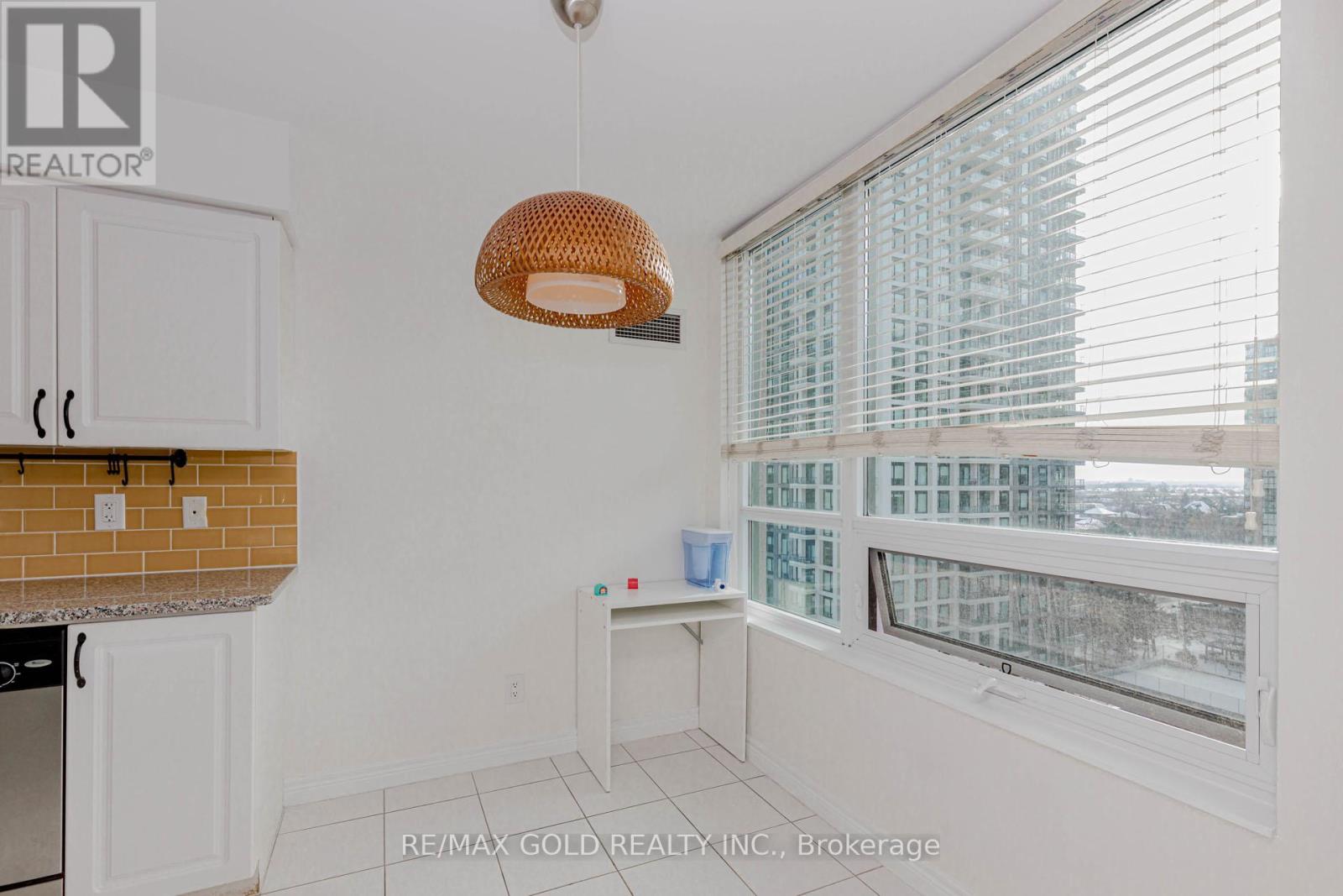 1507 - 208 Enfield Place, Mississauga, Ontario  L5B 0B8 - Photo 24 - W12603224