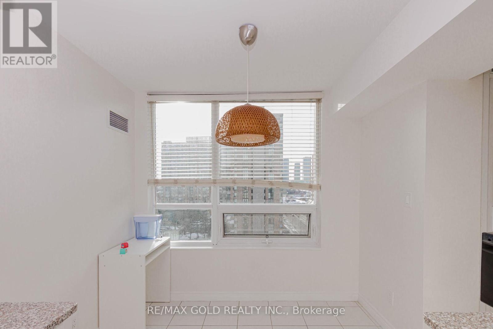 1507 - 208 Enfield Place, Mississauga, Ontario  L5B 0B8 - Photo 26 - W12603224