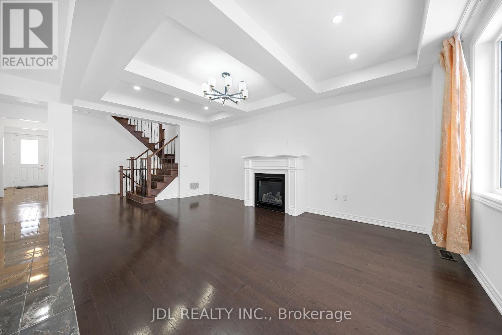 70 Forest Edge Crescent, East Gwillimbury, Ontario  L9N 0S6 - Photo 12 - N12613582