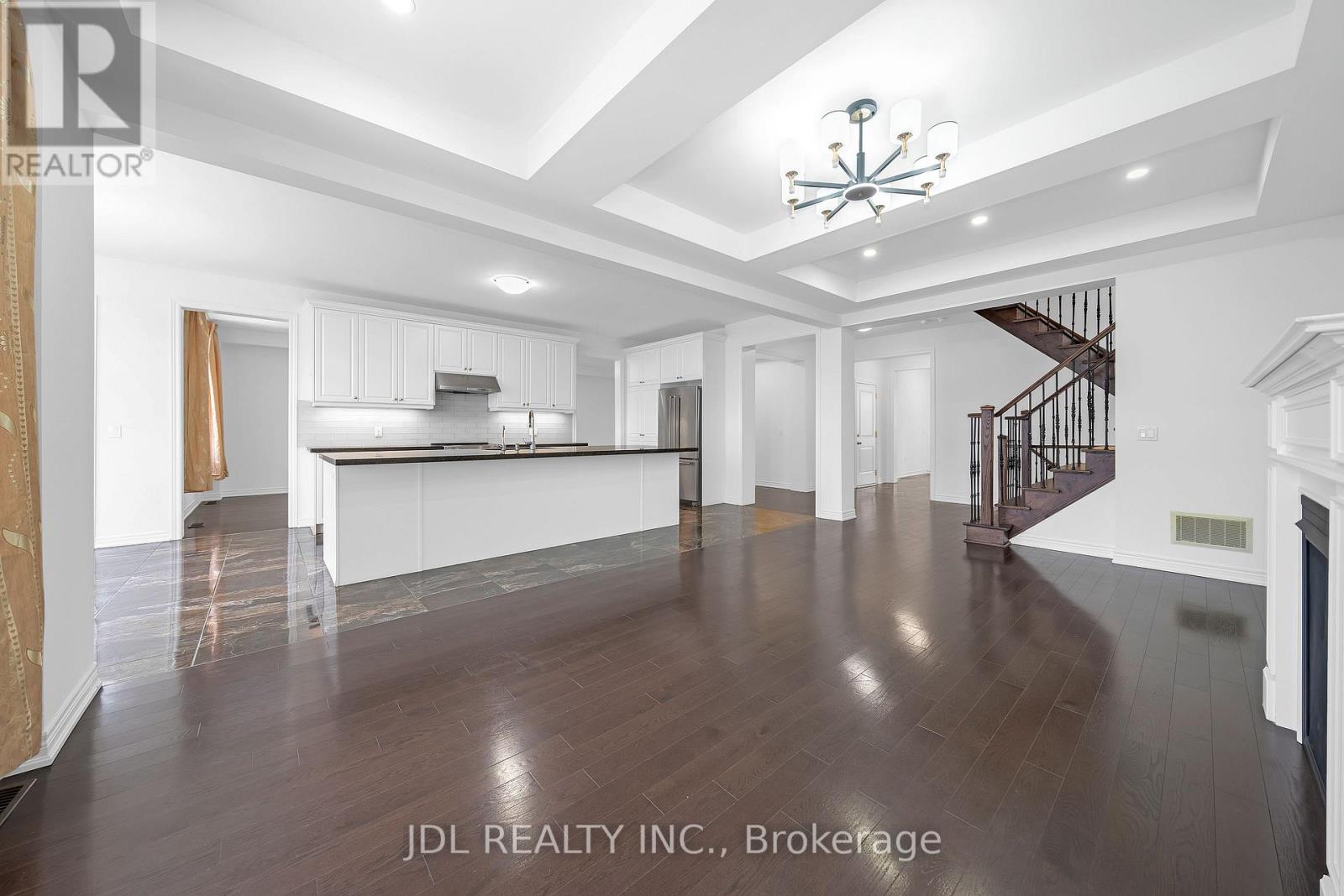 70 Forest Edge Crescent, East Gwillimbury, Ontario  L9N 0S6 - Photo 13 - N12613582