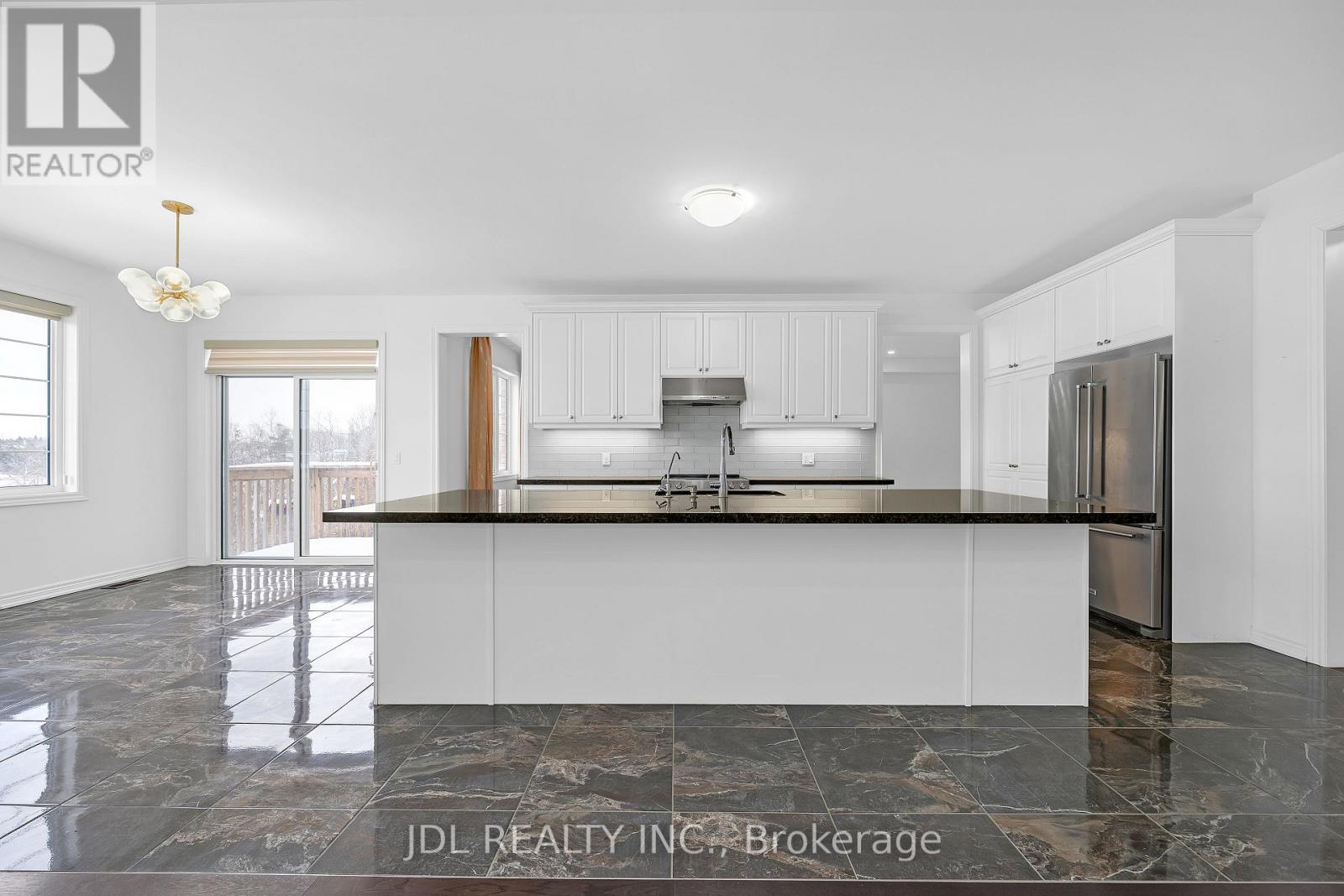 70 Forest Edge Crescent, East Gwillimbury, Ontario  L9N 0S6 - Photo 14 - N12613582