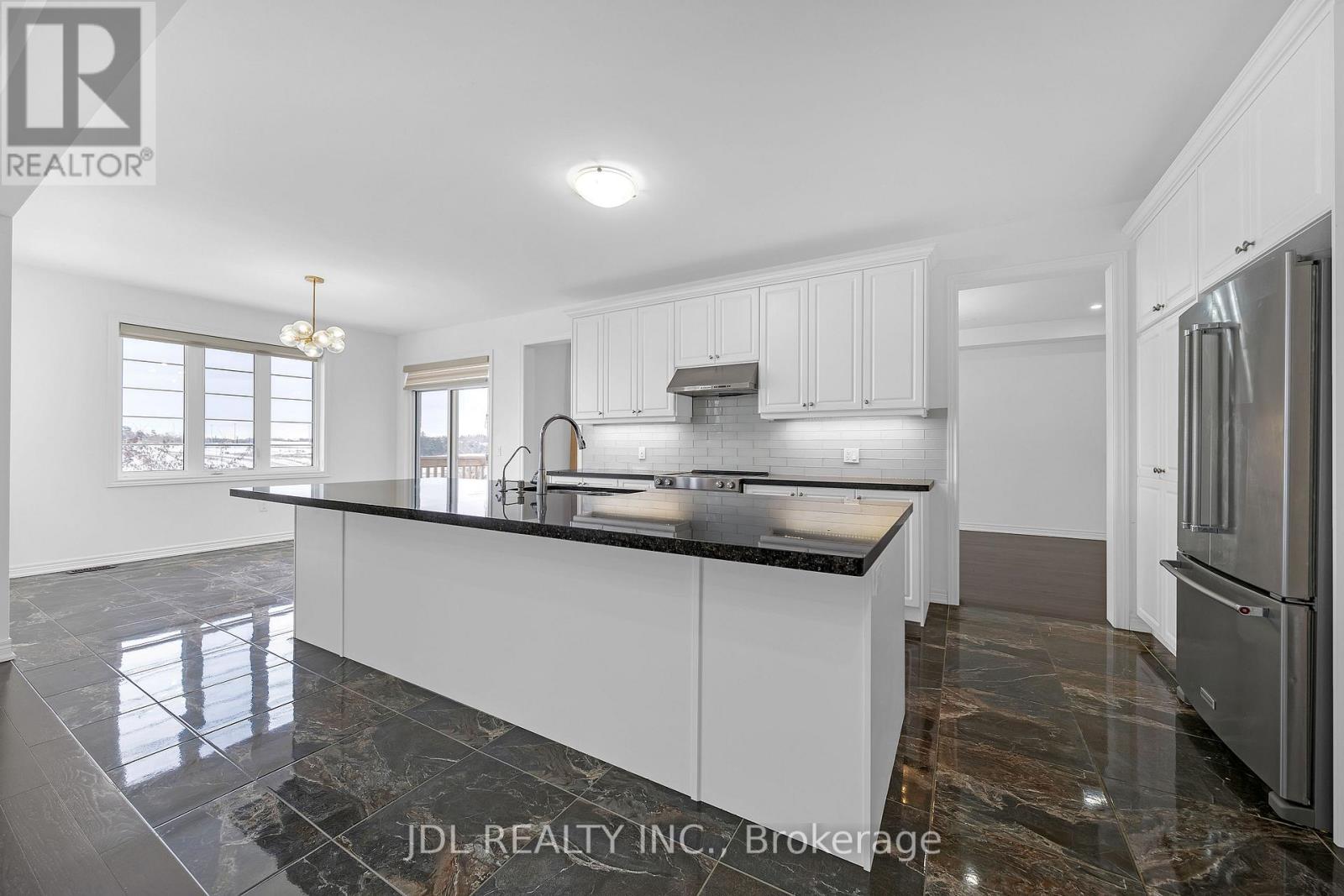 70 Forest Edge Crescent, East Gwillimbury, Ontario  L9N 0S6 - Photo 15 - N12613582