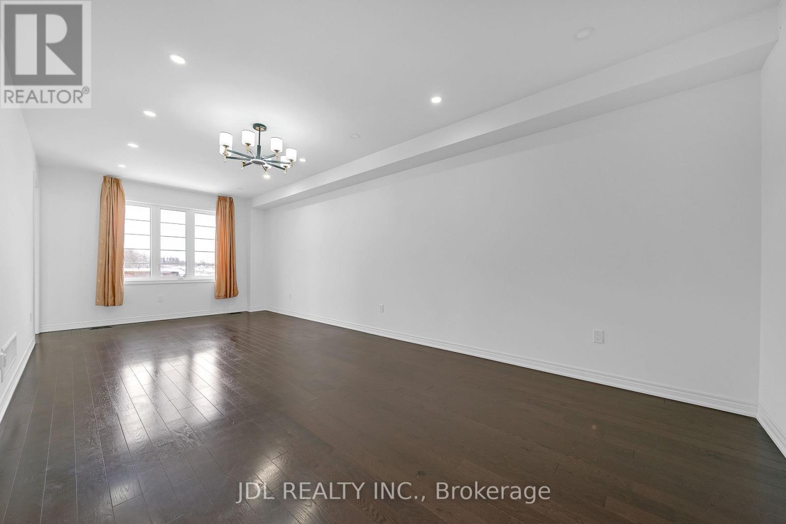 70 Forest Edge Crescent, East Gwillimbury, Ontario  L9N 0S6 - Photo 18 - N12613582