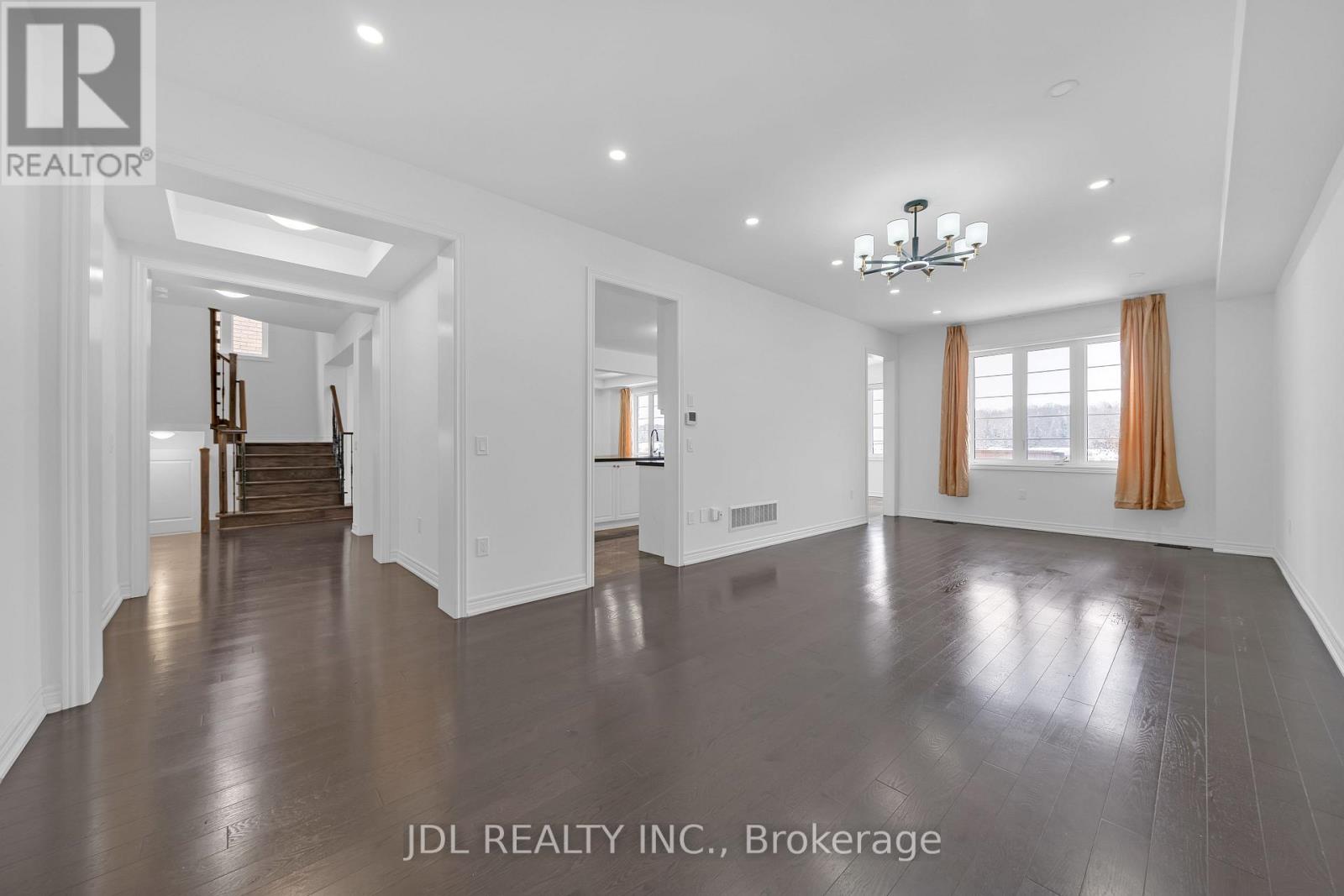 70 Forest Edge Crescent, East Gwillimbury, Ontario  L9N 0S6 - Photo 19 - N12613582