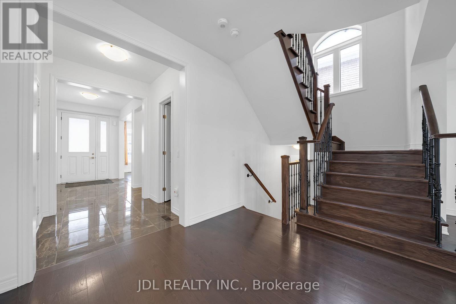 70 Forest Edge Crescent, East Gwillimbury, Ontario  L9N 0S6 - Photo 24 - N12613582