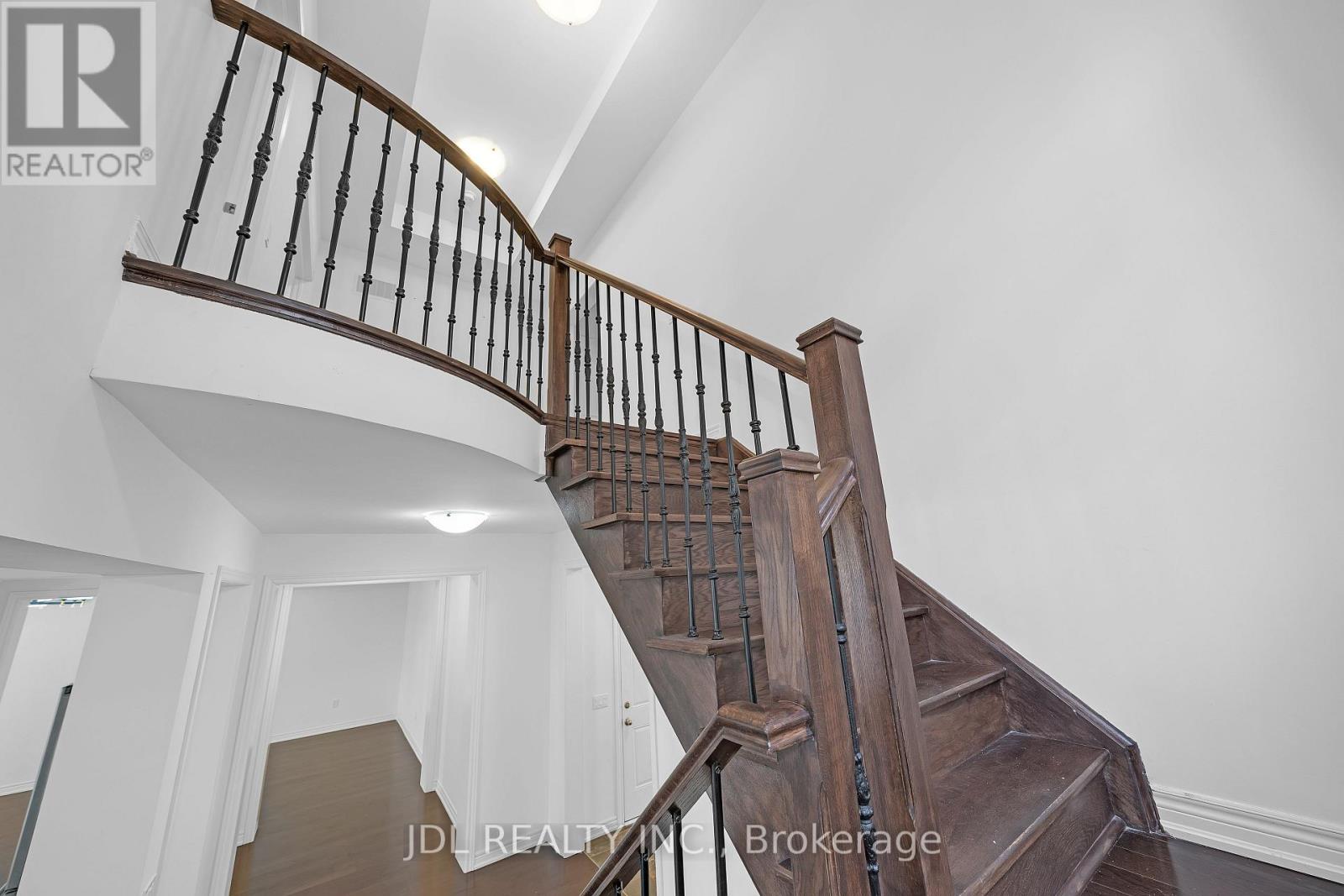 70 Forest Edge Crescent, East Gwillimbury, Ontario  L9N 0S6 - Photo 25 - N12613582