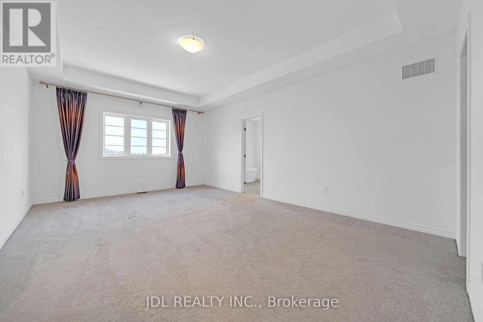 70 Forest Edge Crescent, East Gwillimbury, Ontario  L9N 0S6 - Photo 28 - N12613582