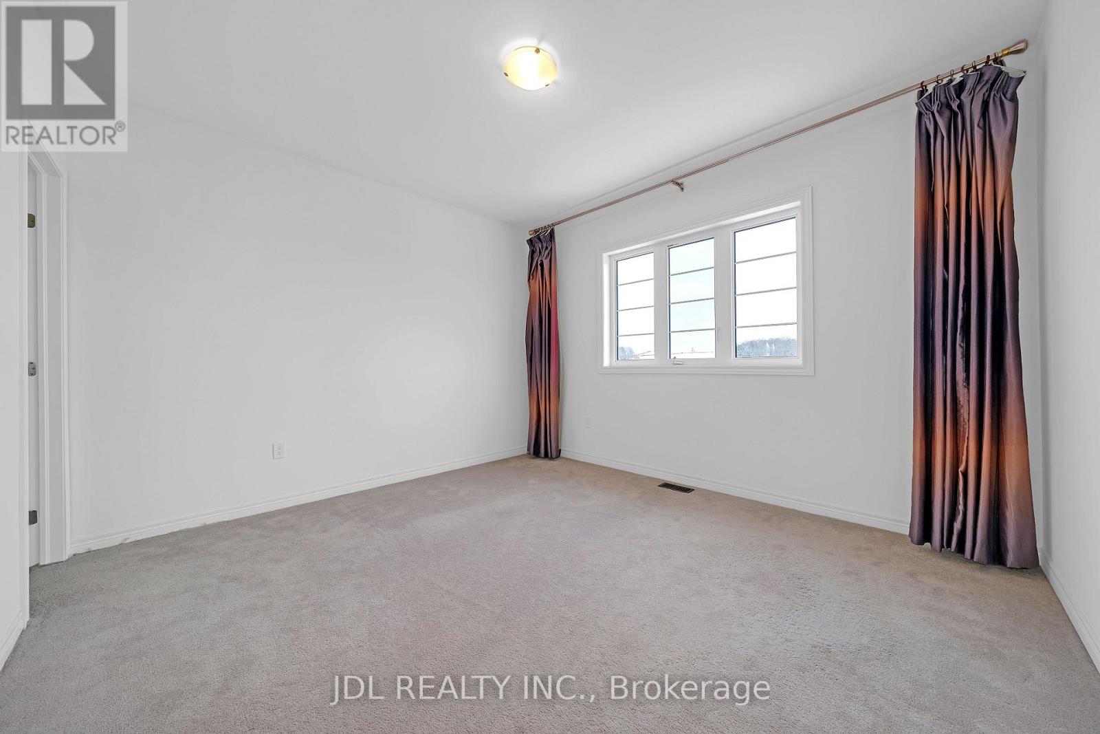 70 Forest Edge Crescent, East Gwillimbury, Ontario  L9N 0S6 - Photo 32 - N12613582