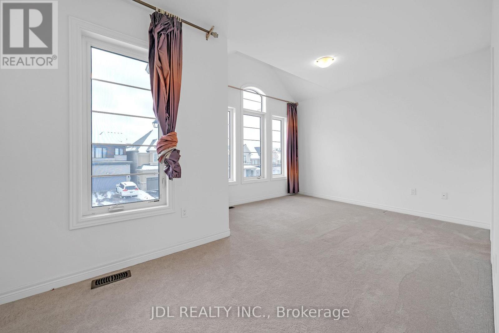 70 Forest Edge Crescent, East Gwillimbury, Ontario  L9N 0S6 - Photo 36 - N12613582