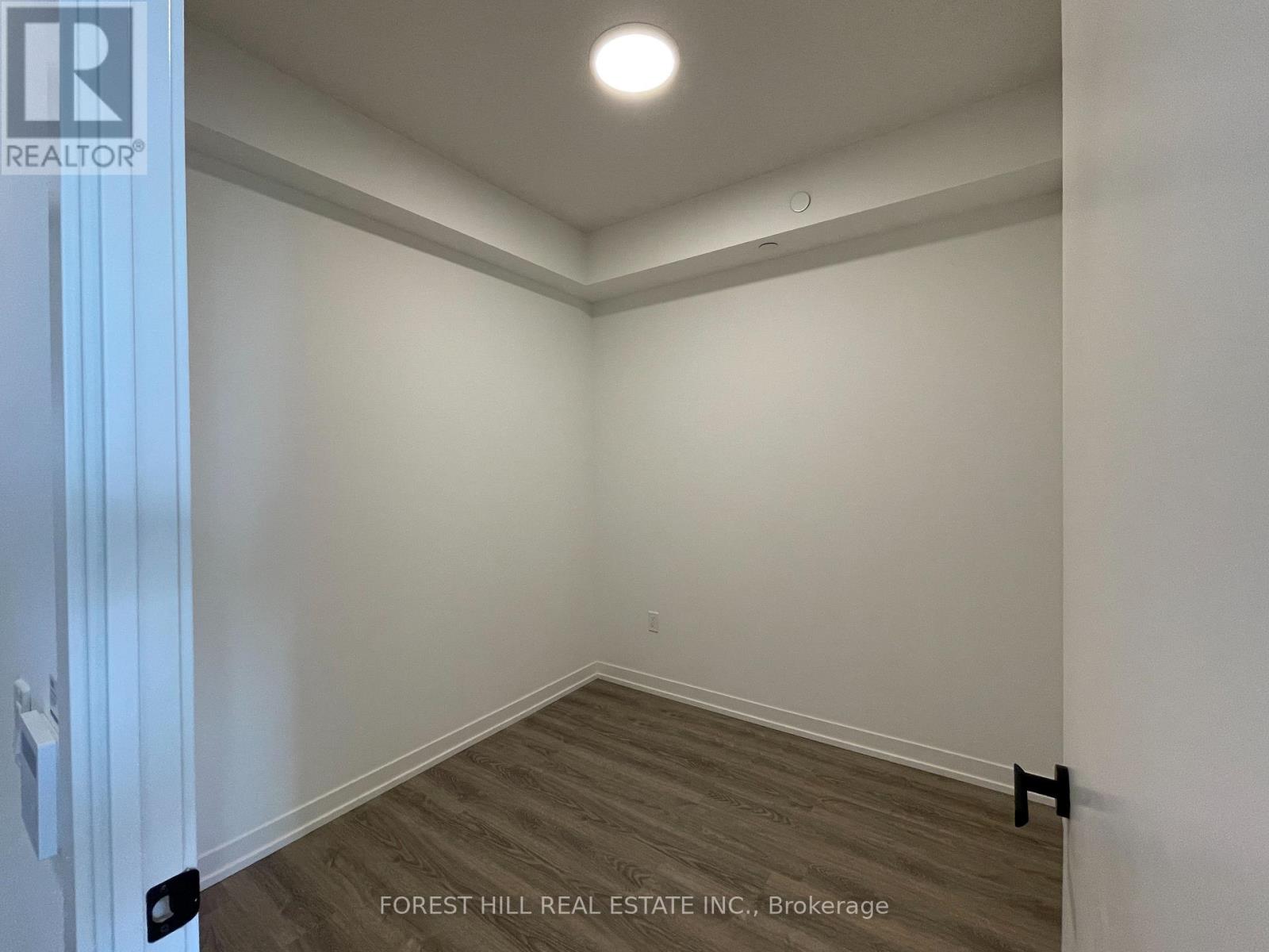 2910 - 8 Interchange Way, Vaughan, Ontario  L4K 0R2 - Photo 11 - N12613592