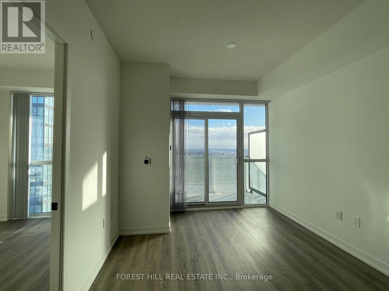 2910 - 8 Interchange Way, Vaughan, Ontario  L4K 0R2 - Photo 7 - N12613592