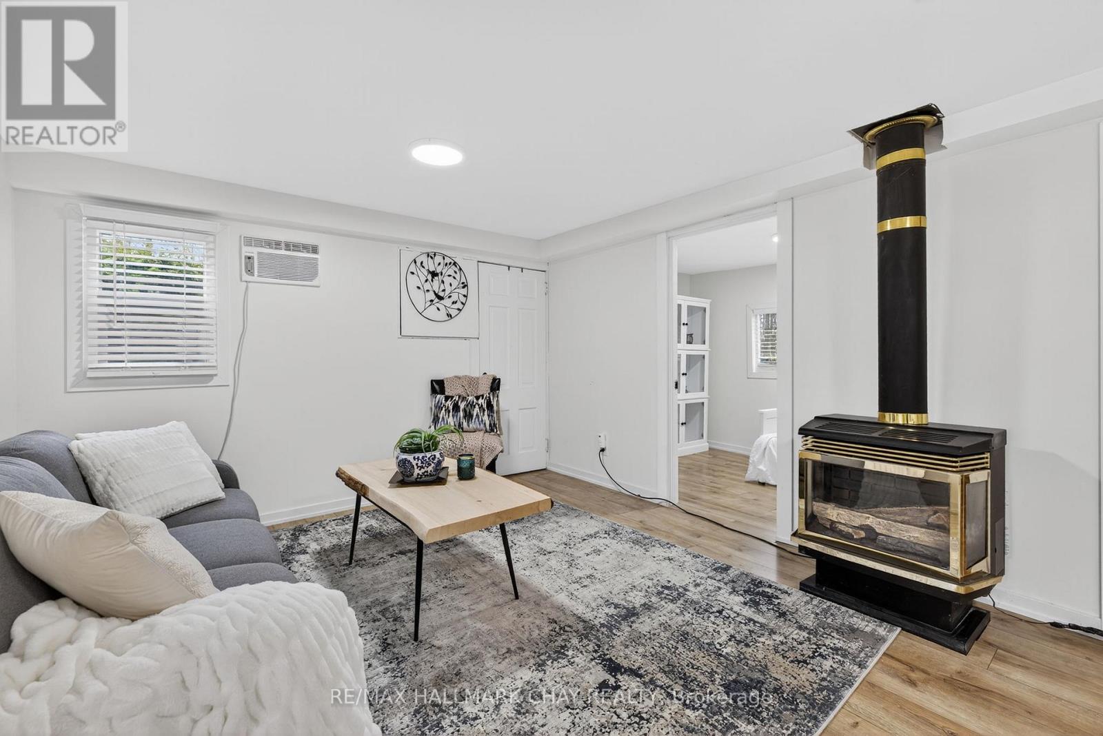 77 Blue Heron Drive, Georgina, Ontario  L0E 1N0 - Photo 6 - N12613654