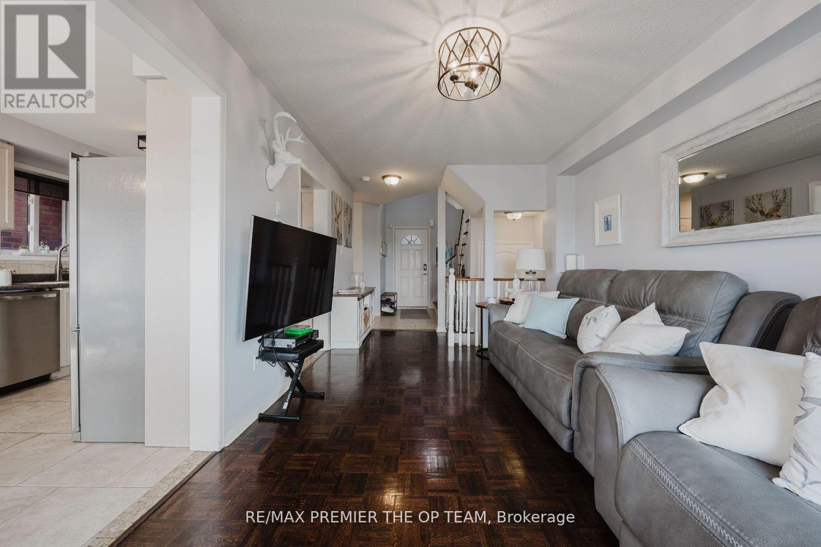 50 Beaverbrook Crescent, Vaughan, Ontario  L6A 3T3 - Photo 8 - N12613656