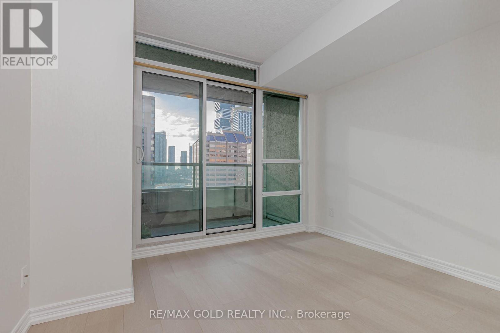 1507 - 208 Enfield Place, Mississauga, Ontario  L5B 0B8 - Photo 31 - W12603224