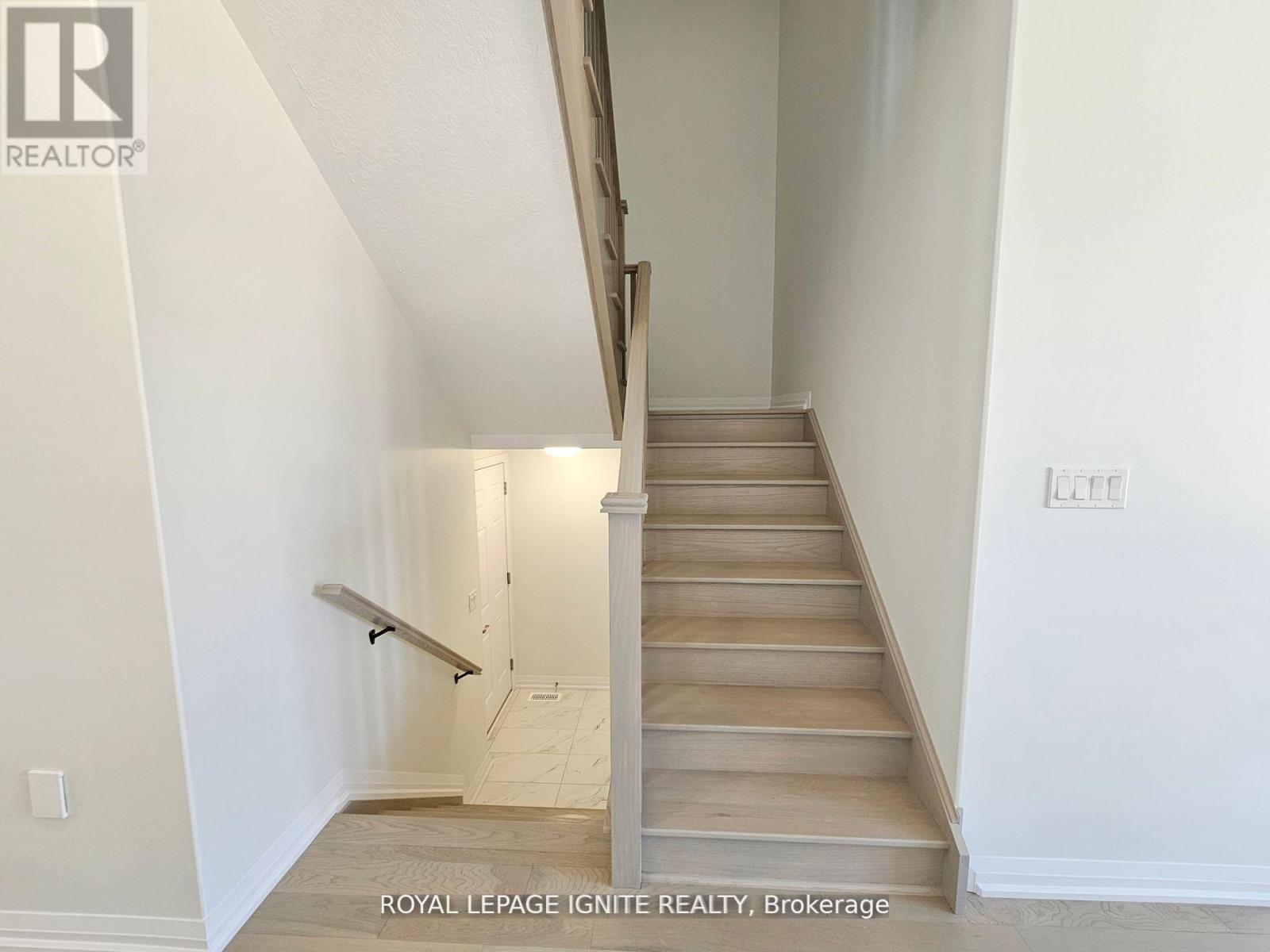 61 Copperhill Heights, Barrie (Painswick South), Ontario  L9J 0K6 - Photo 6 - S12613564