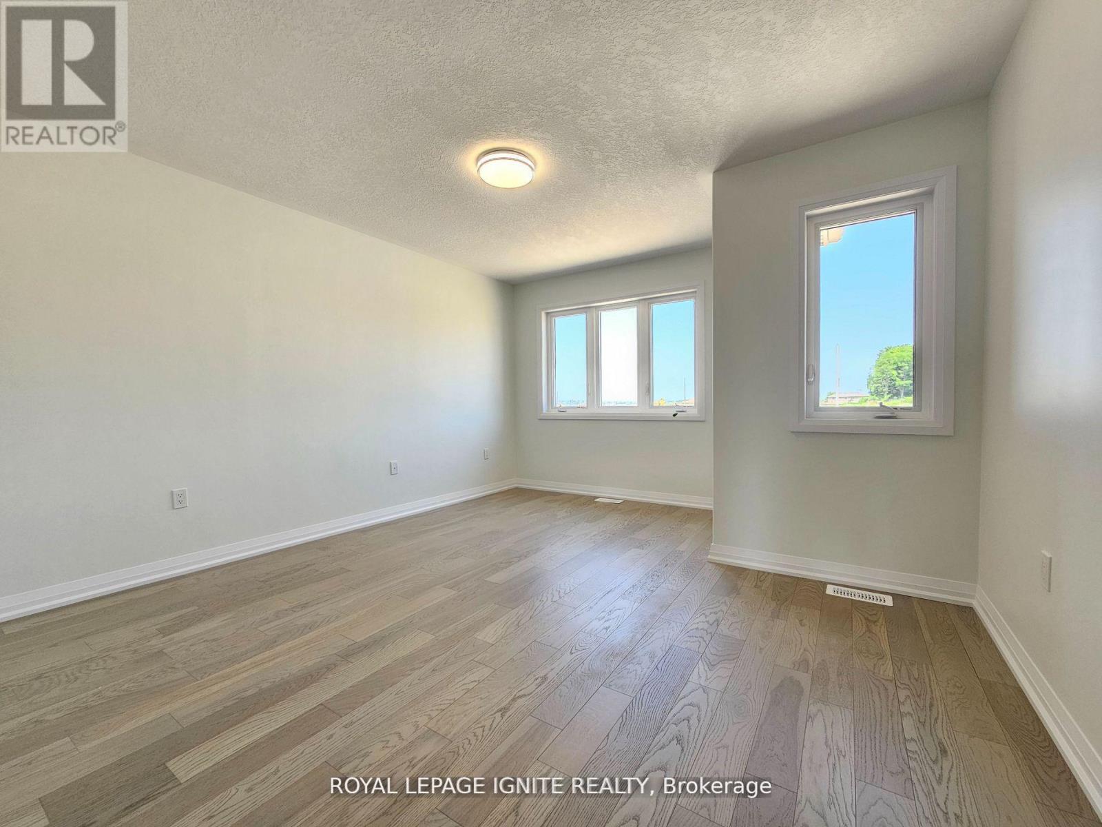 61 Copperhill Heights, Barrie (Painswick South), Ontario  L9J 0K6 - Photo 8 - S12613564