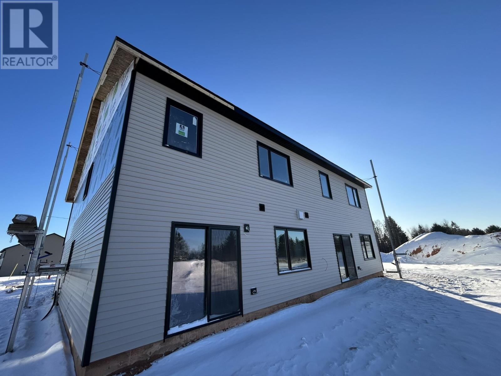 56 Airfield Court, West Royalty, Prince Edward Island C1E 3P7 - Photo 5 - 202529248