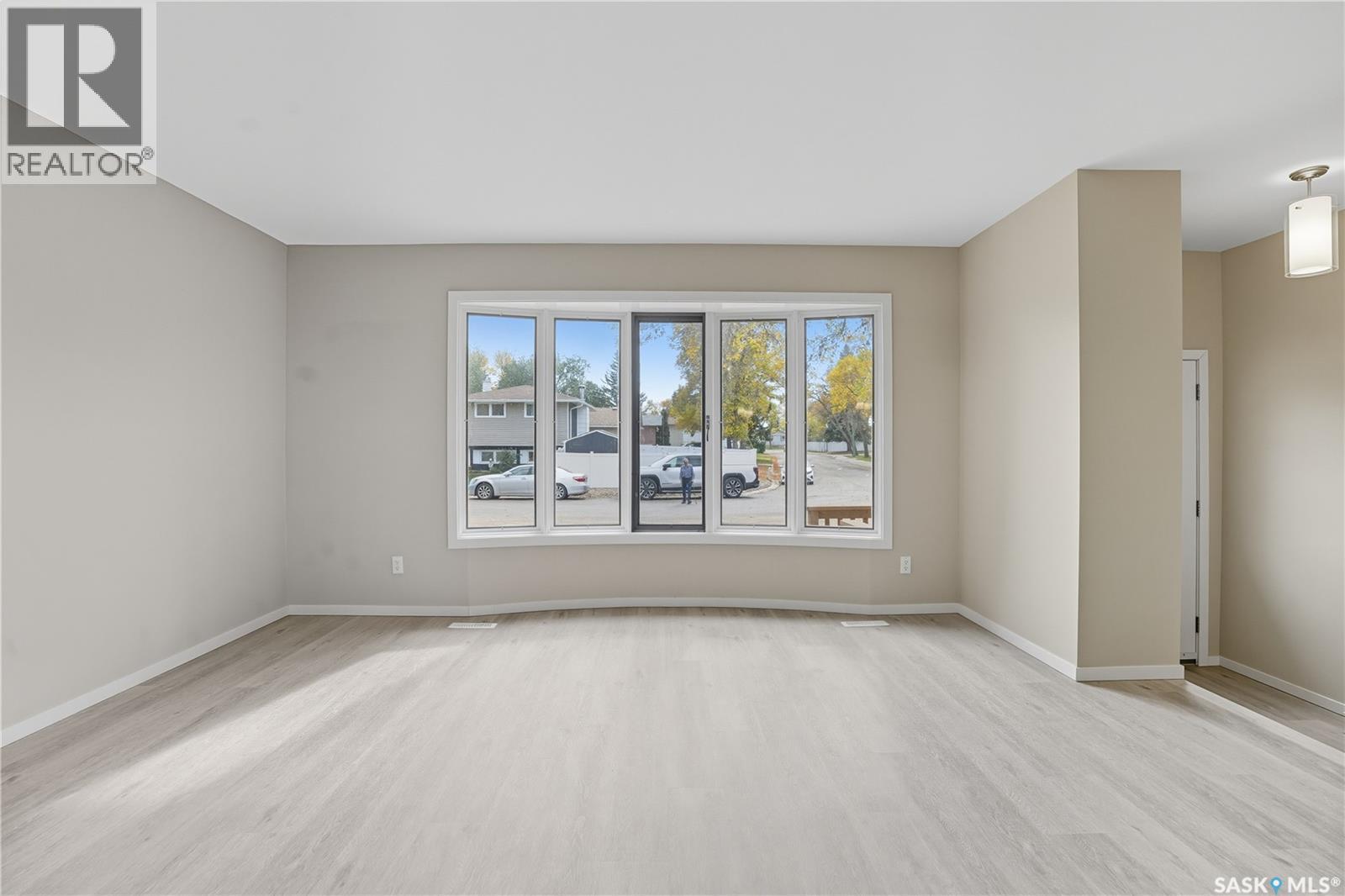 42 Aitken Crescent, Regina, Saskatchewan  S4R 5W7 - Photo 9 - SK019882