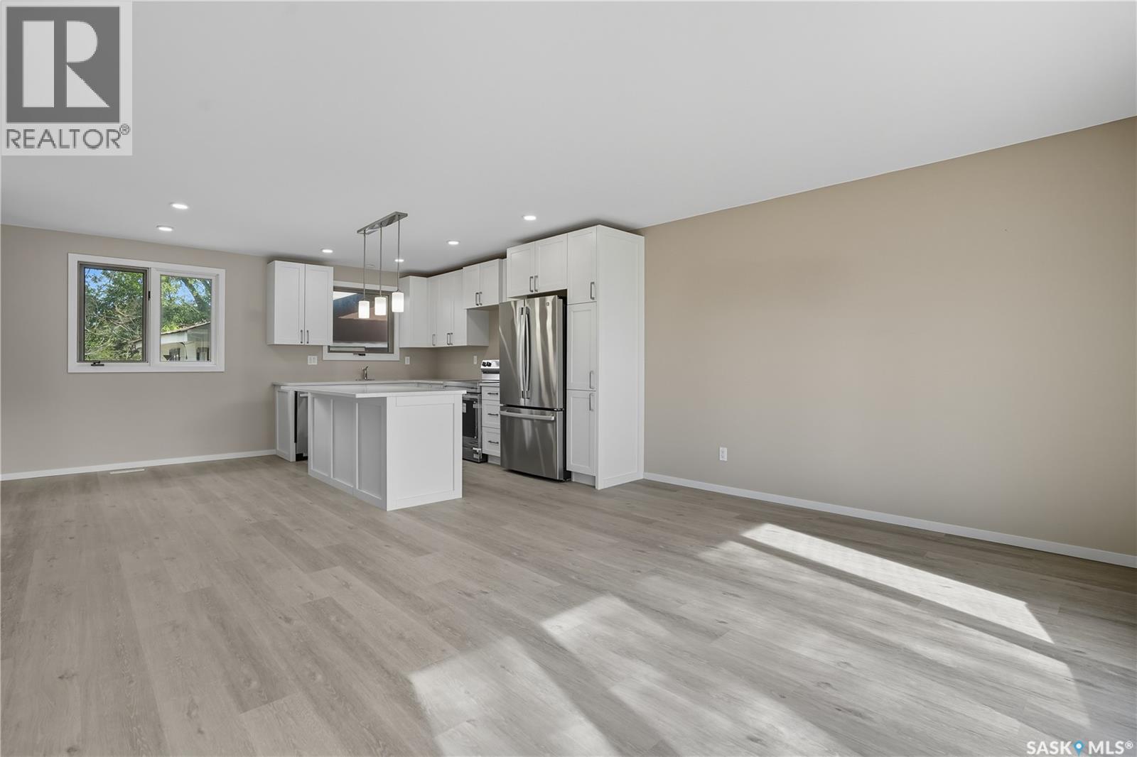 42 Aitken Crescent, Regina, Saskatchewan  S4R 5W7 - Photo 6 - SK019882