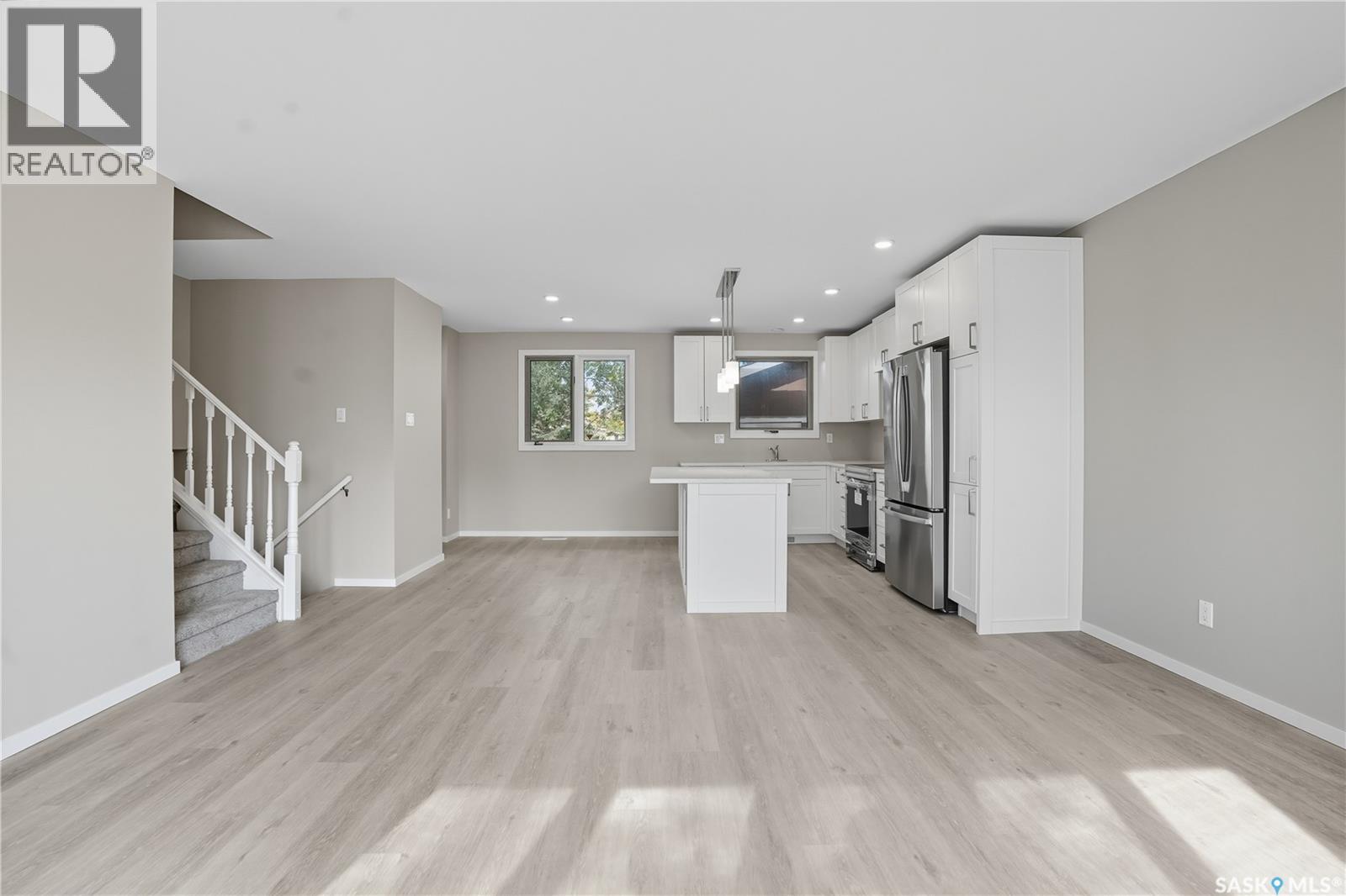 42 Aitken Crescent, Regina, Saskatchewan  S4R 5W7 - Photo 7 - SK019882