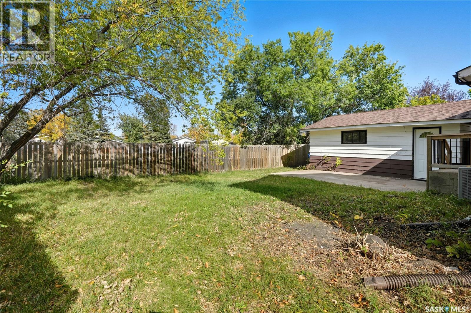 42 Aitken Crescent, Regina, Saskatchewan  S4R 5W7 - Photo 41 - SK019882