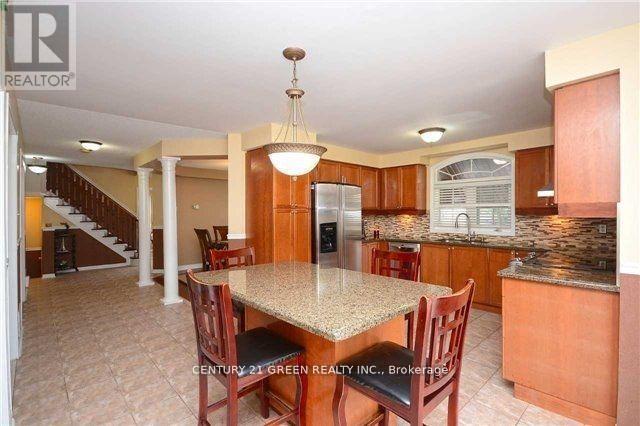 Main - 1046 Freeman Trail, Milton, Ontario  L9T 5T3 - Photo 5 - W12613570