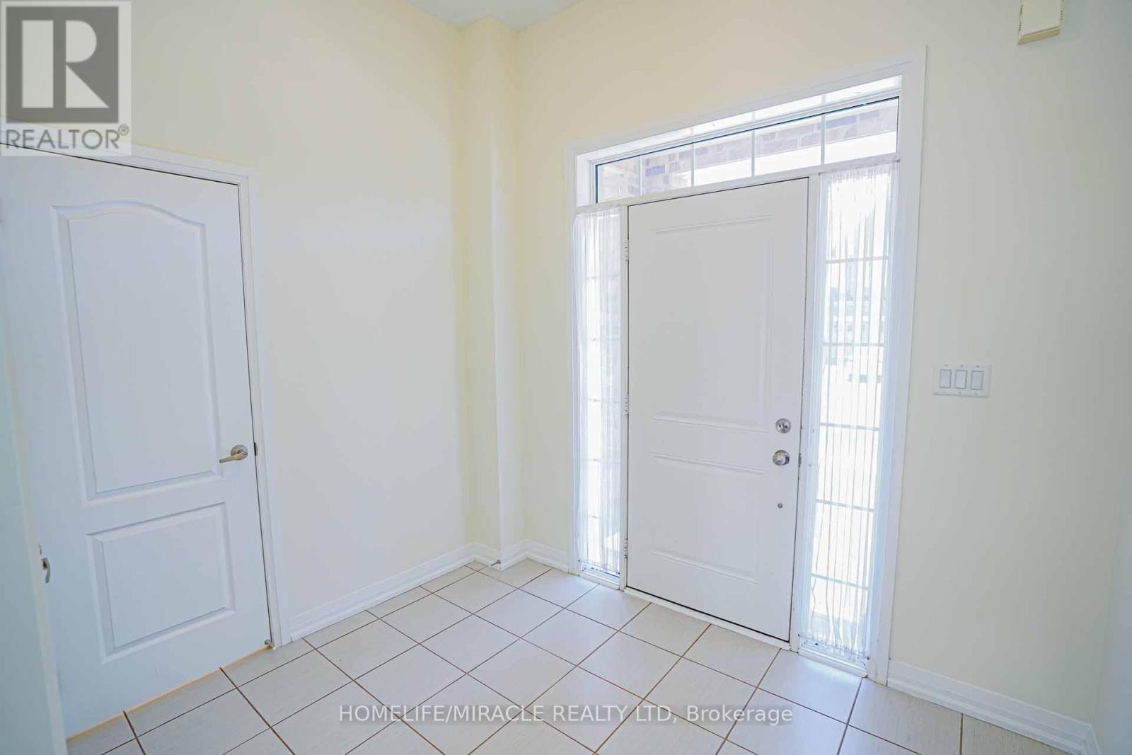 35 Drew Brown Boulevard, Orangeville, Ontario  L9W 6Z6 - Photo 5 - W12613572