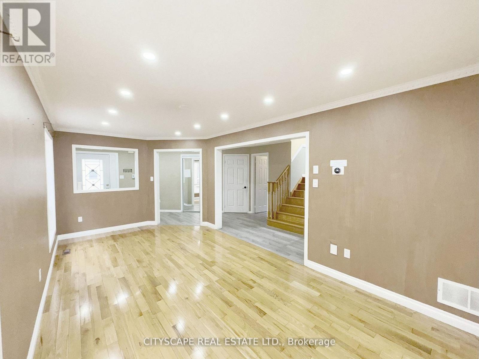 3310 Crimson King Circle, Mississauga, Ontario  L5W 8M8 - Photo 15 - W12613624