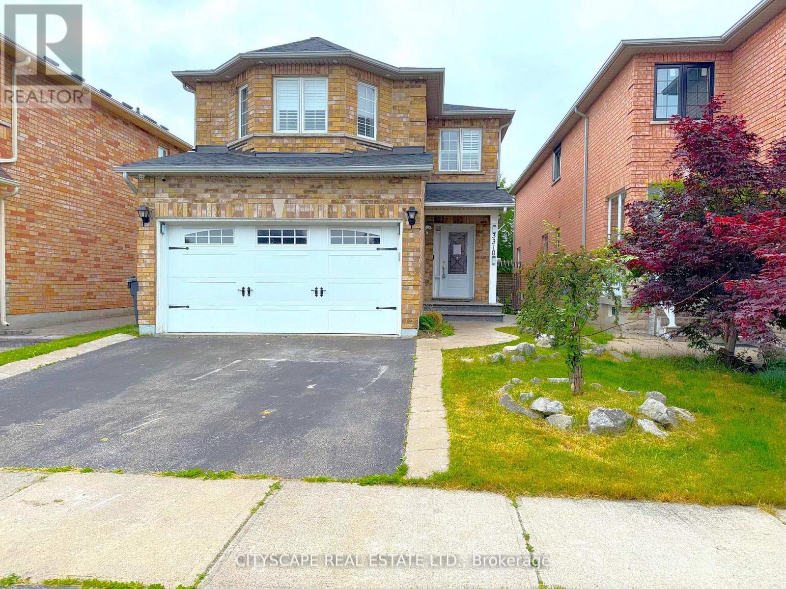 3310 Crimson King Circle, Mississauga, Ontario  L5W 8M8 - Photo 2 - W12613624